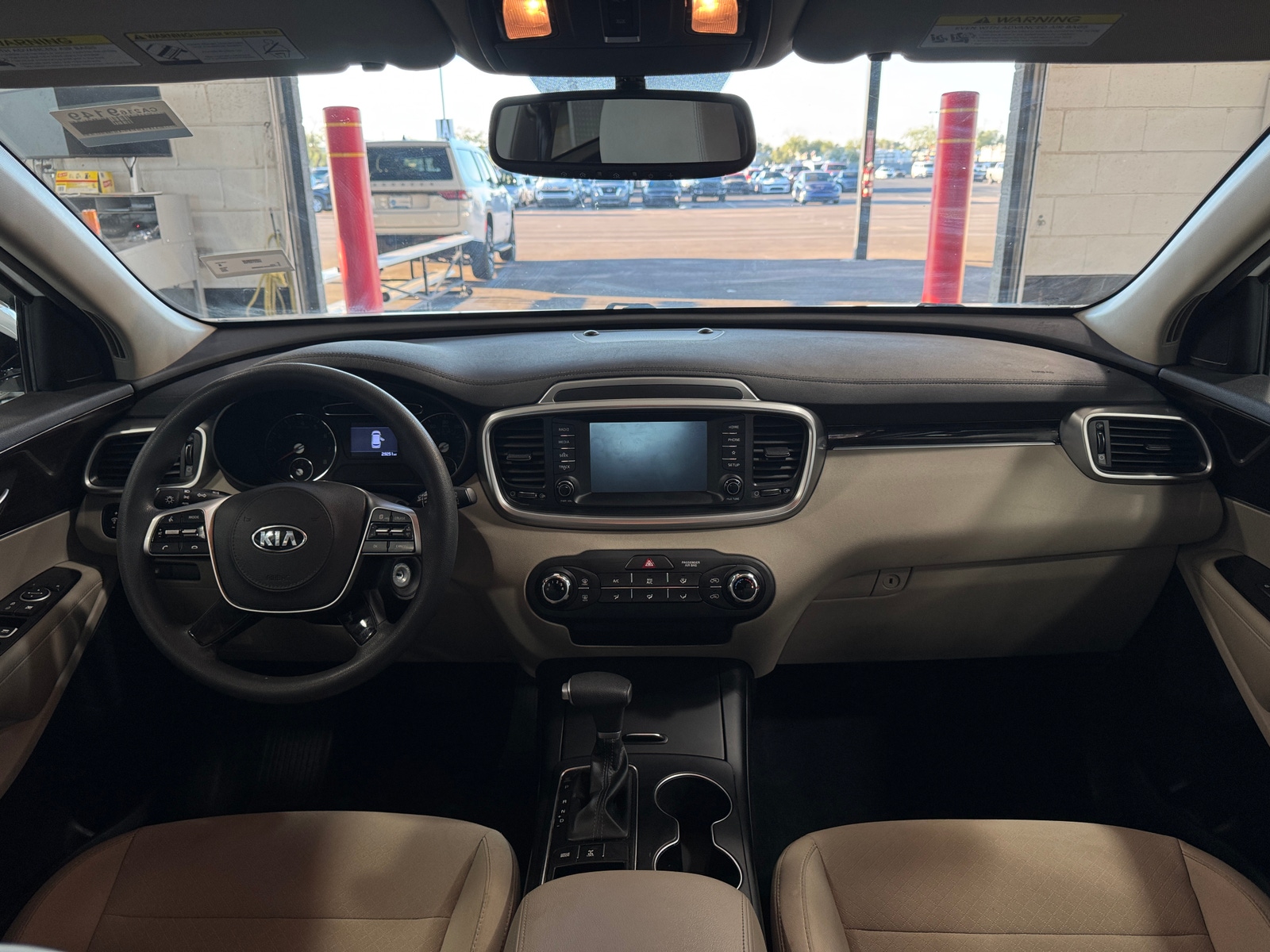 Thumbnail: 2020 Kia Sorento - 3