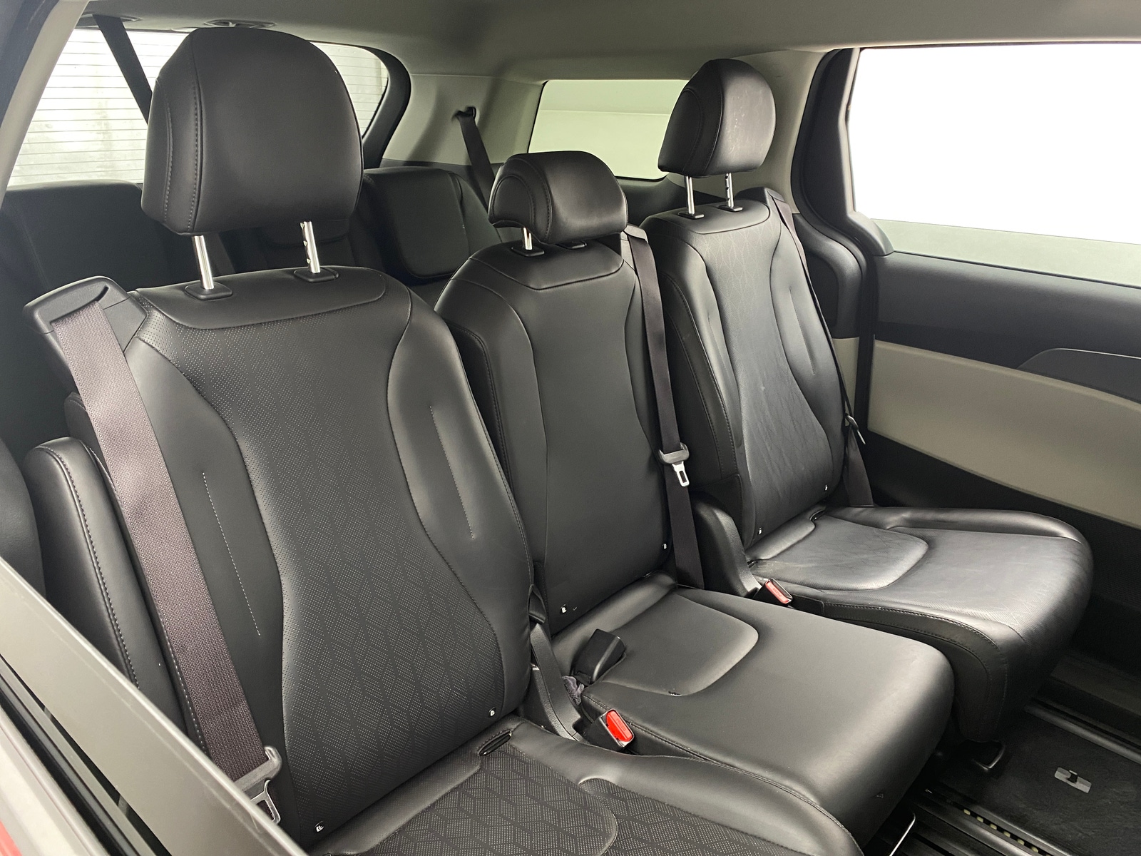 Thumbnail: 2022 Kia Carnival - 5