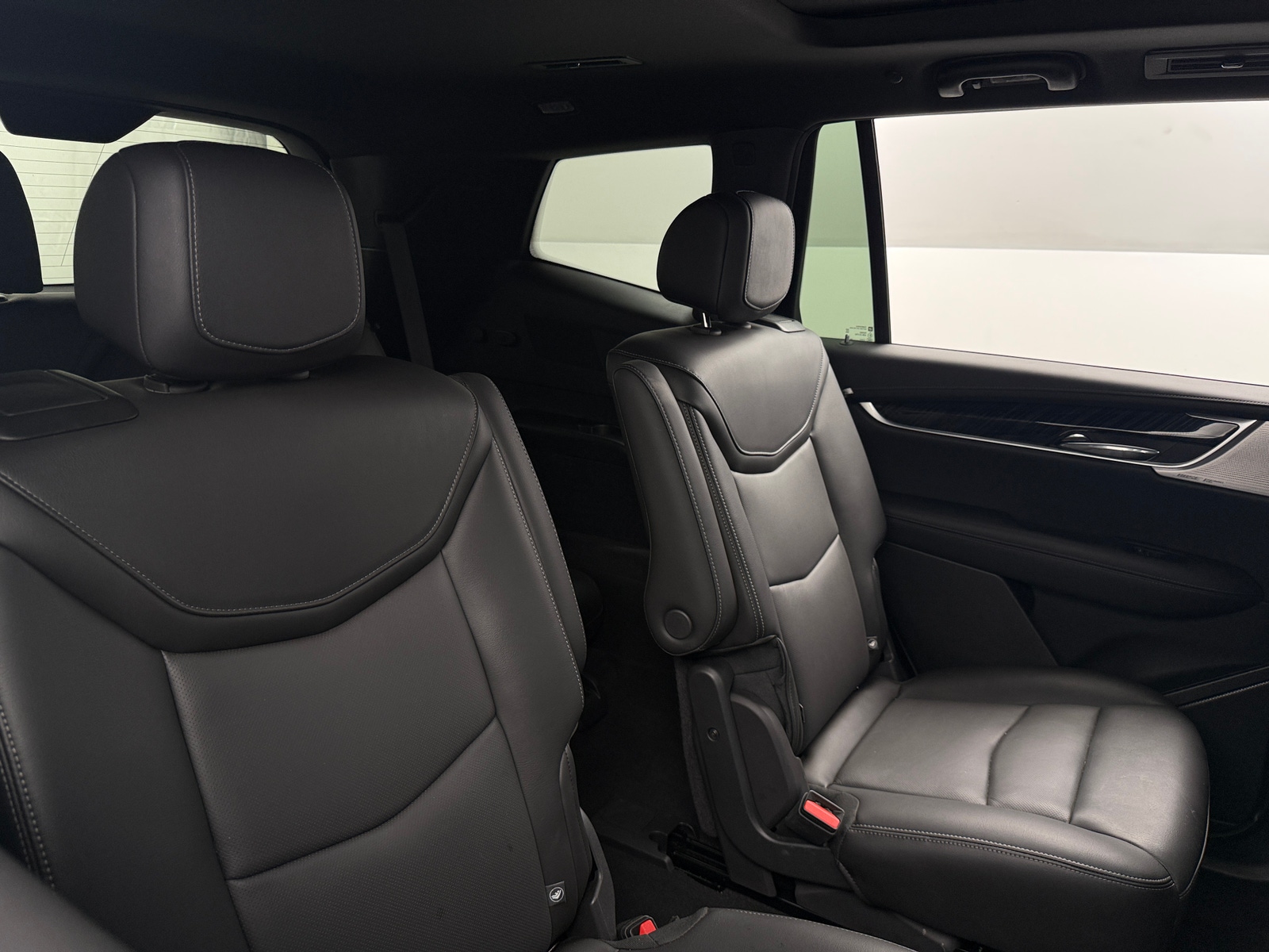 Thumbnail: 2025 Cadillac XT6 - 5