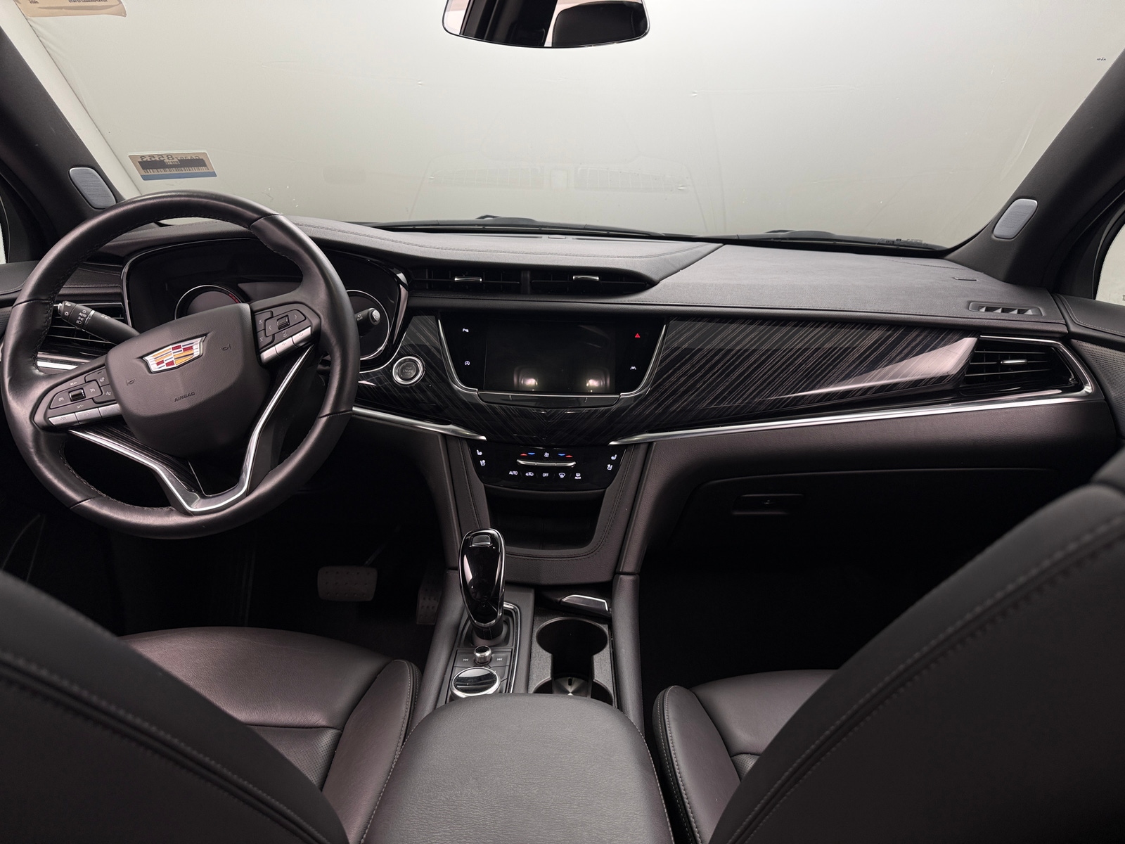 Thumbnail: 2025 Cadillac XT6 - 2