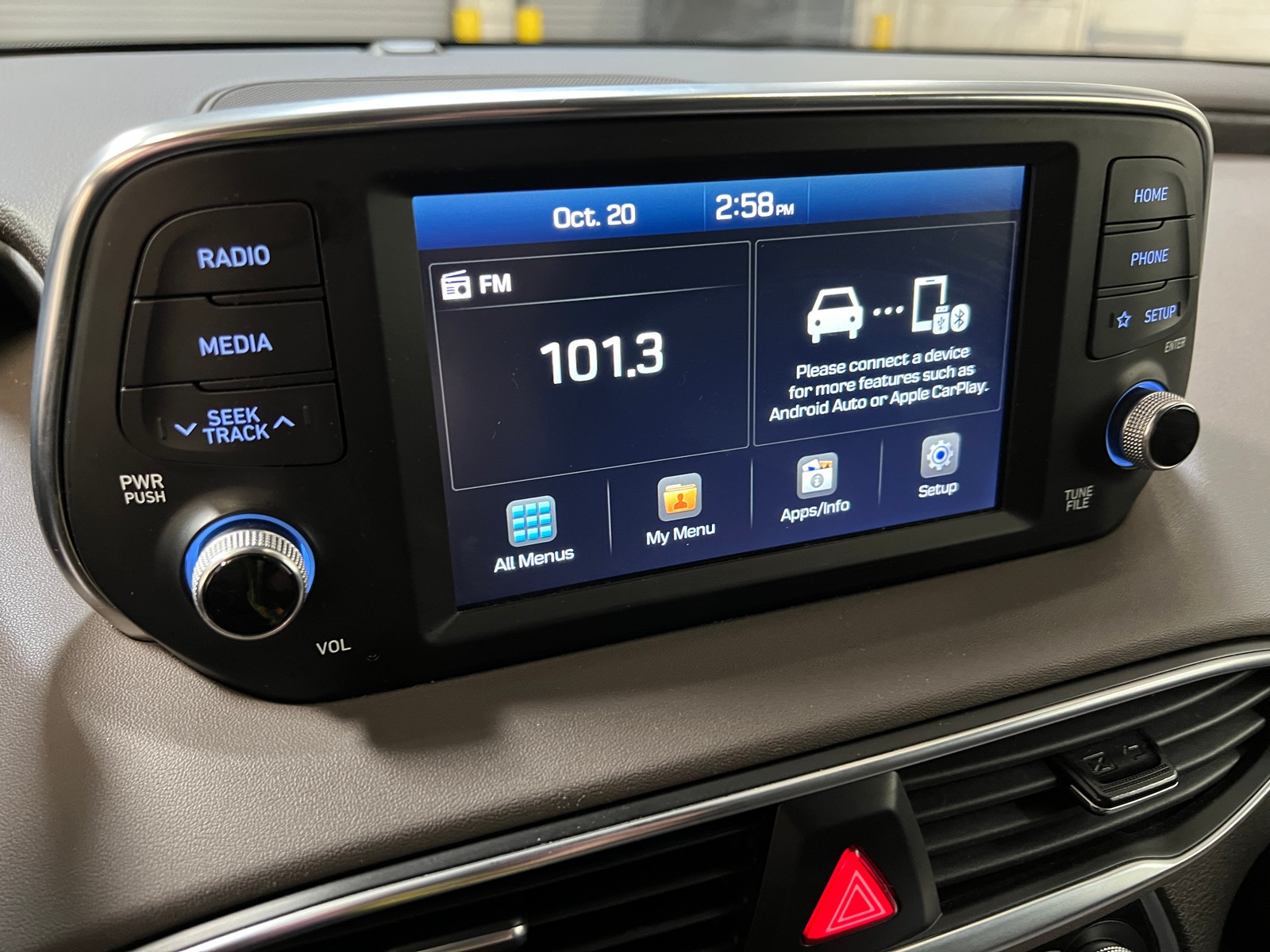 Thumbnail: 2019 Hyundai Santa Fe - 3