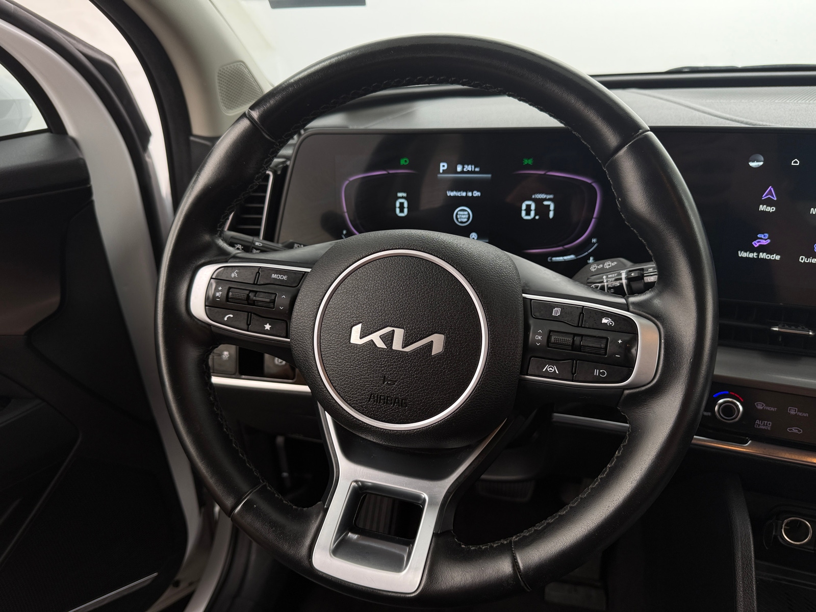 Thumbnail: 2023 Kia Sportage - 4