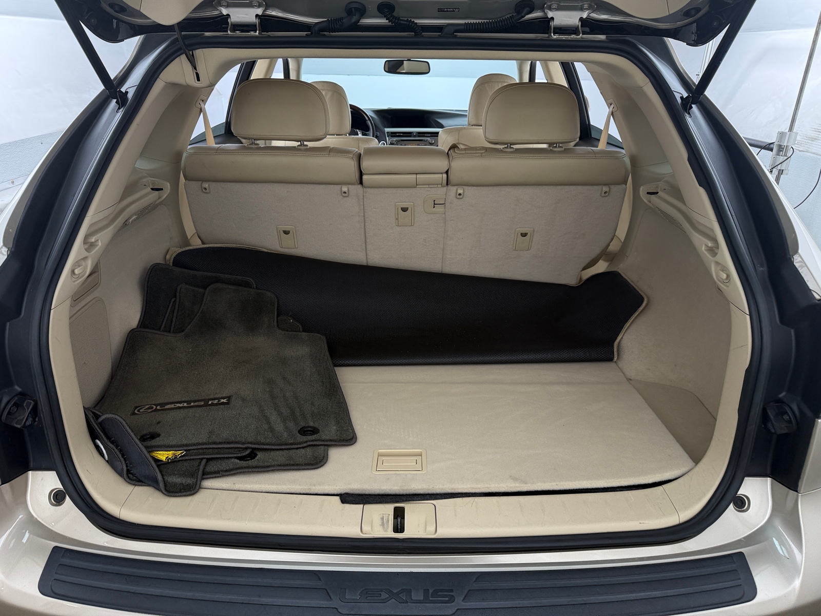 Thumbnail: 2013 Lexus RX - 6