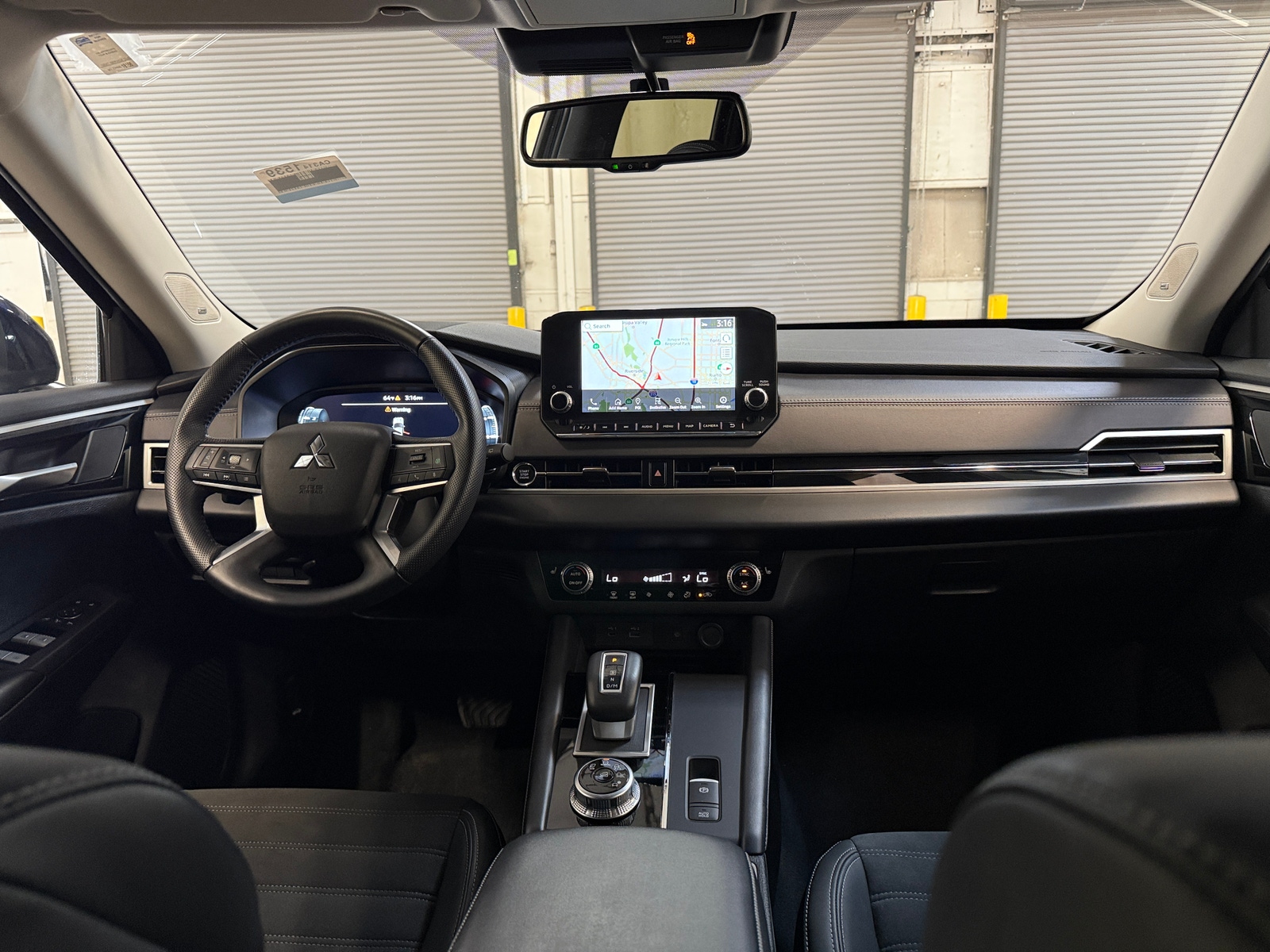 Thumbnail: 2024 Mitsubishi Outlander - 2