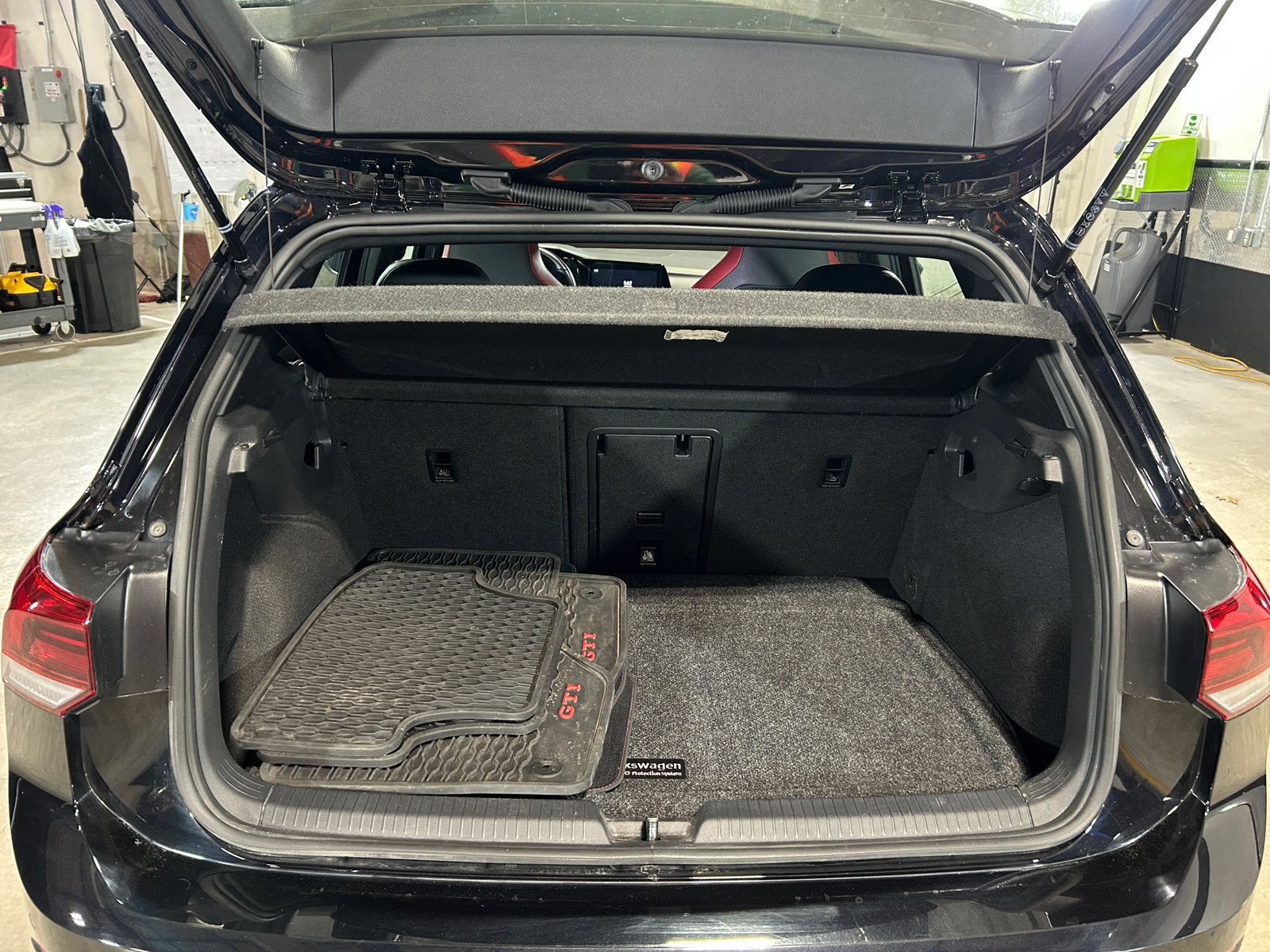 Thumbnail: 2024 Volkswagen Golf - 7