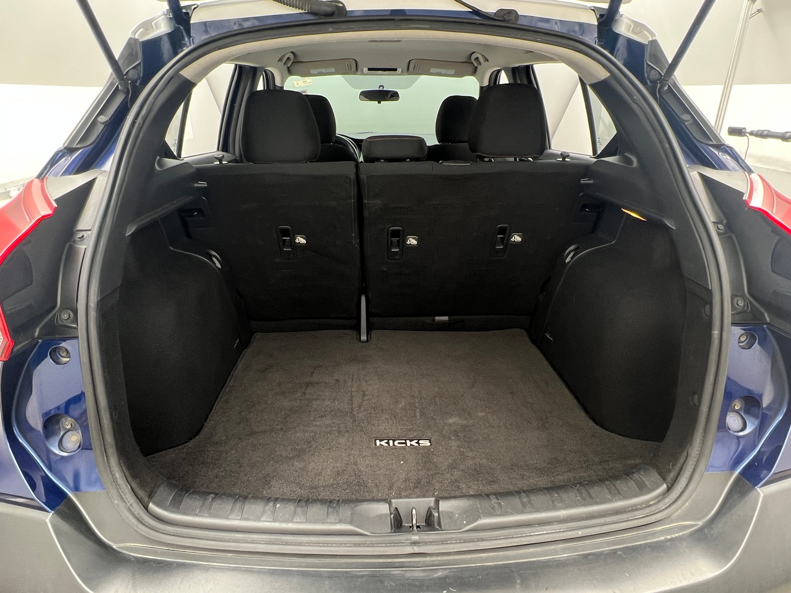 Thumbnail: 2019 Nissan Kicks - 7