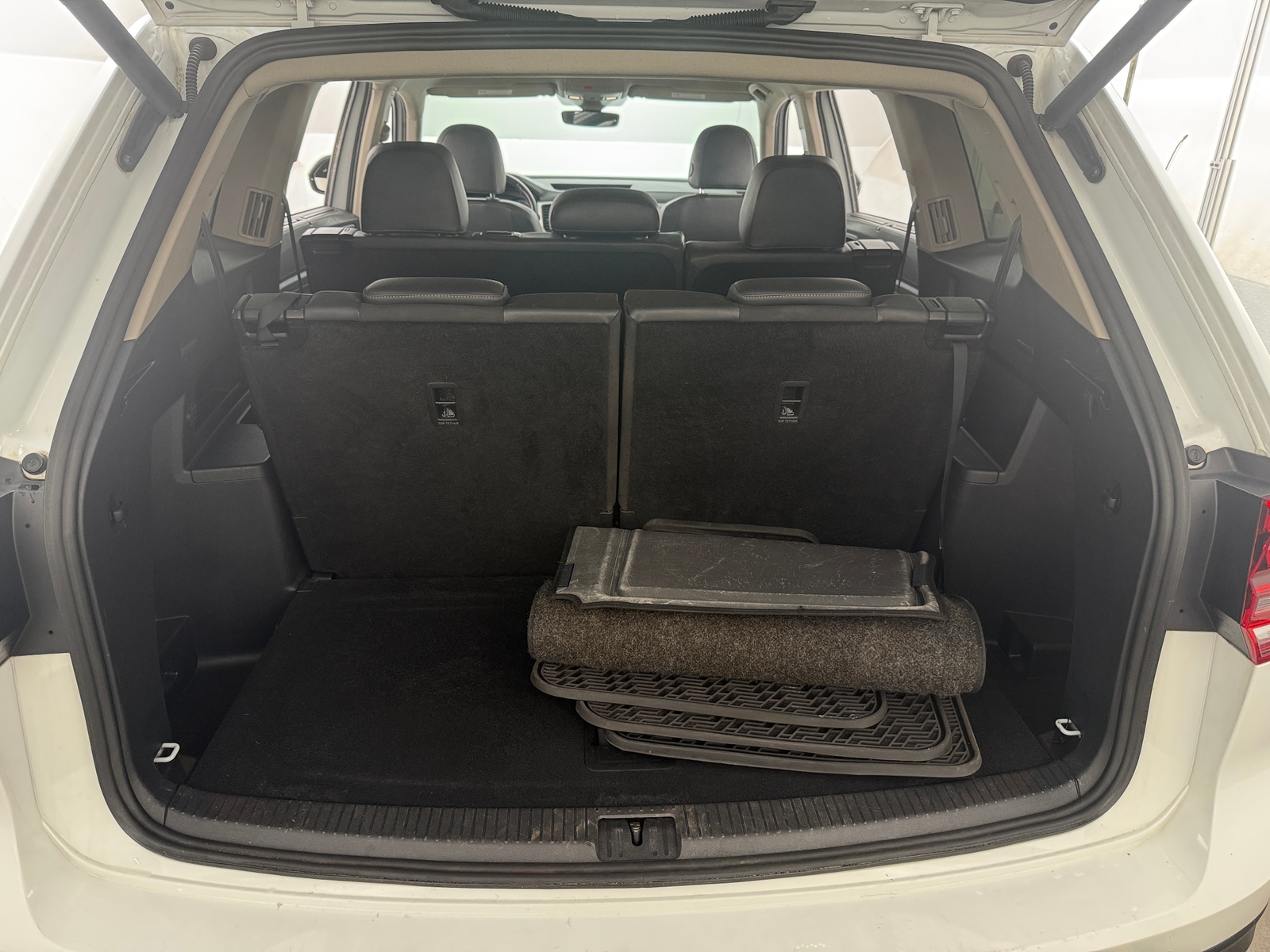 Thumbnail: 2019 Volkswagen Atlas - 6