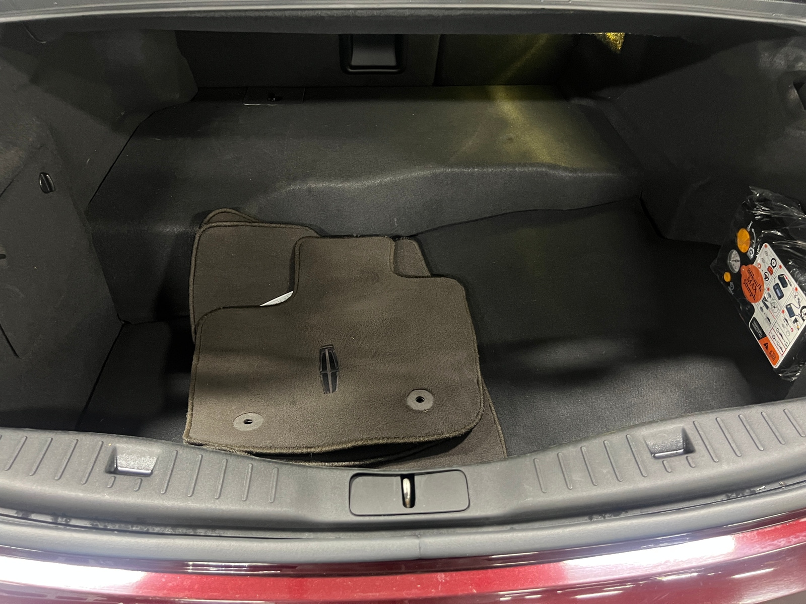 Thumbnail: 2017 Lincoln MKZ - 6