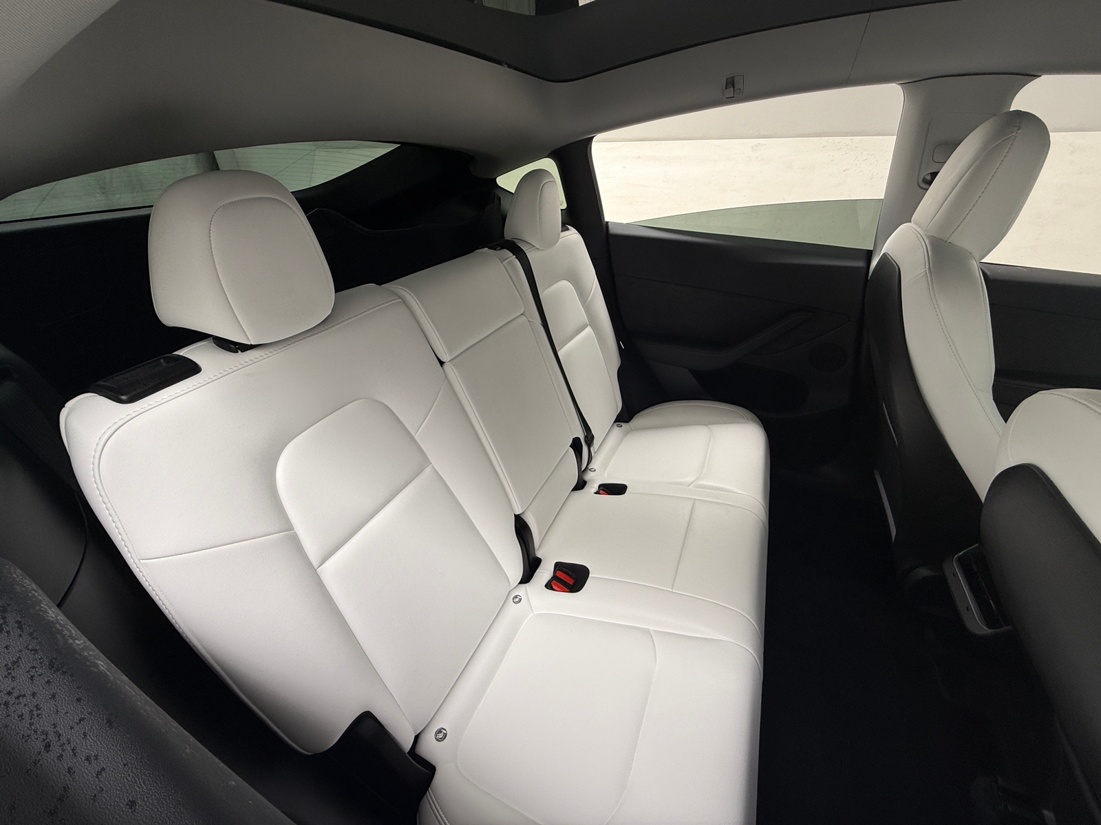 Thumbnail: 2022 Tesla Model Y - 5