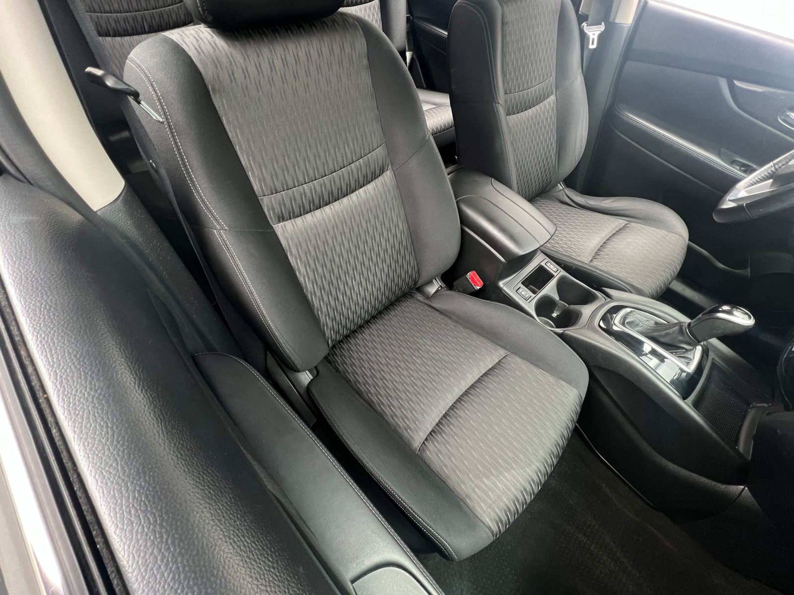 Thumbnail: 2018 Nissan Rogue - 2
