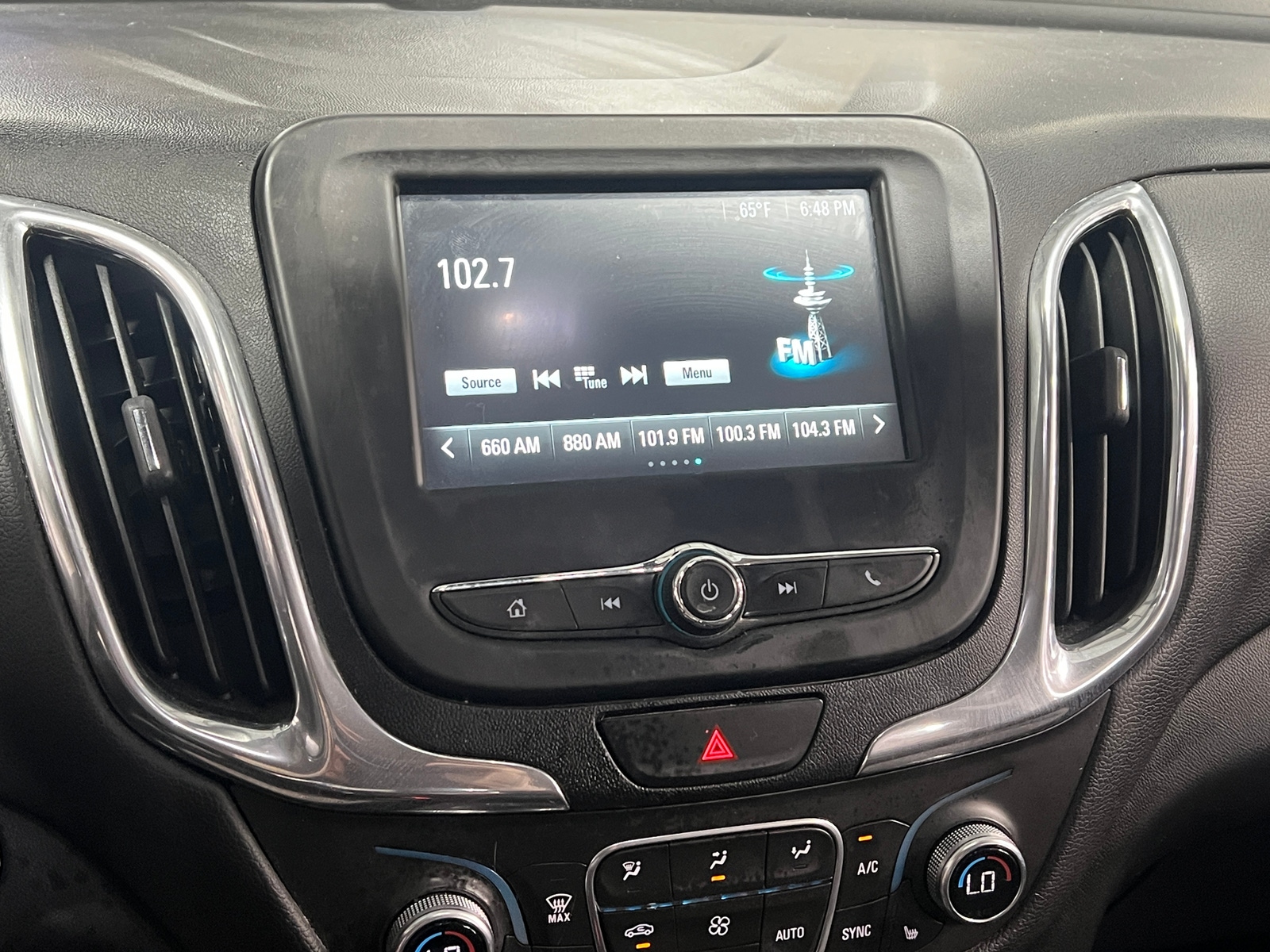 Thumbnail: 2018 Chevrolet Equinox - 4
