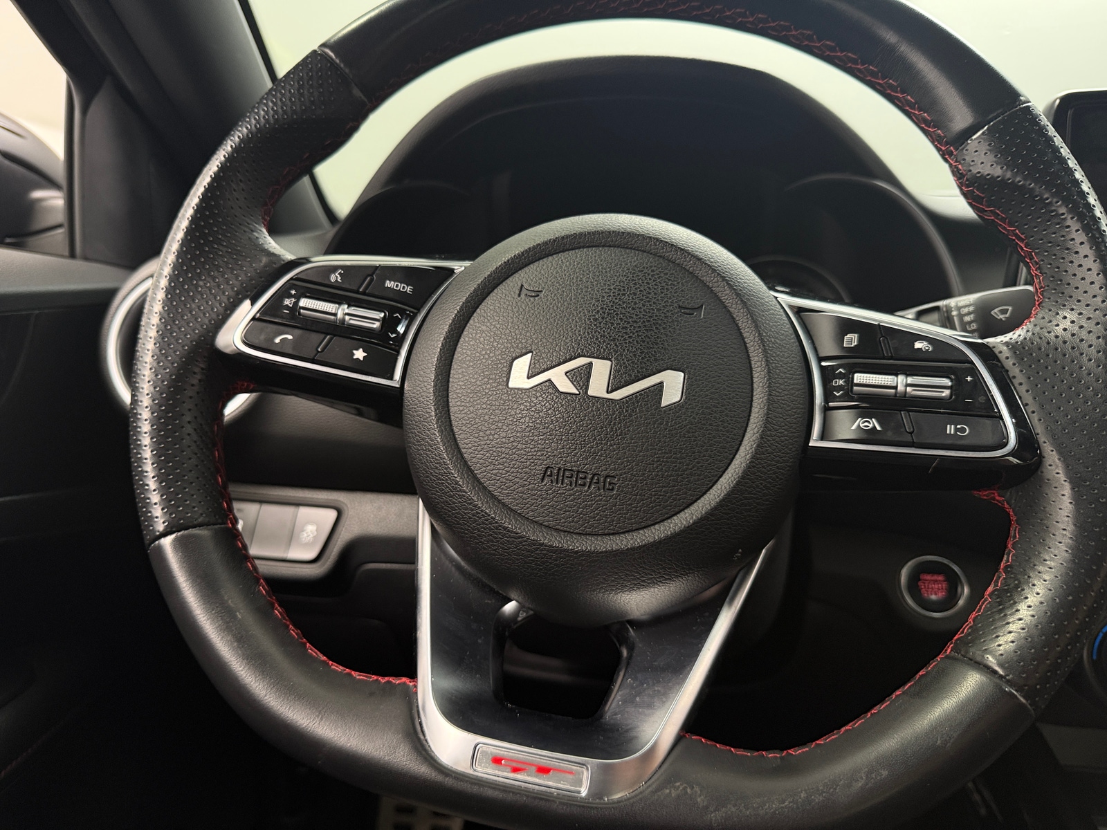 Thumbnail: 2024 Kia Forte - 4