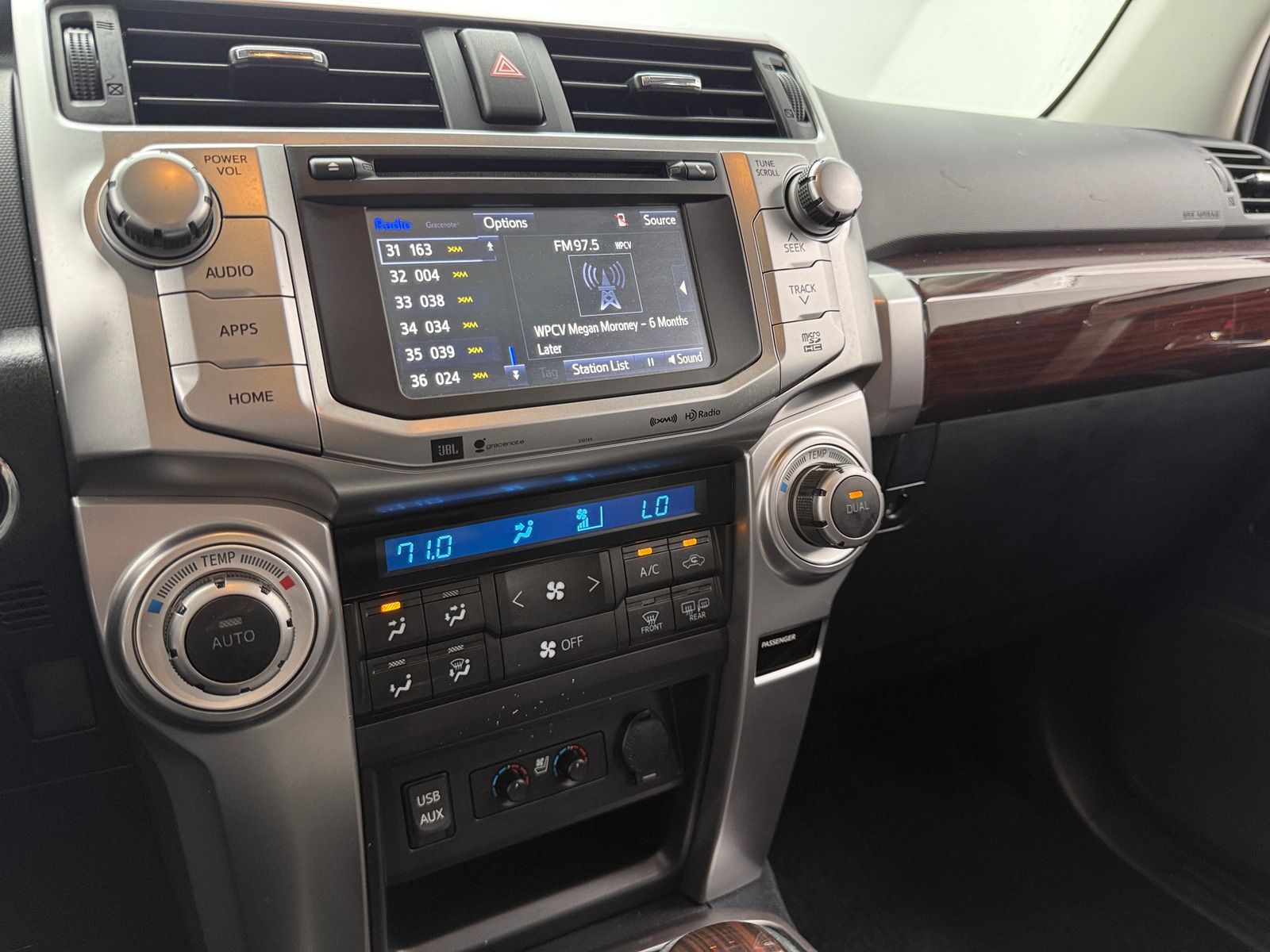 Thumbnail: 2016 Toyota 4Runner - 3