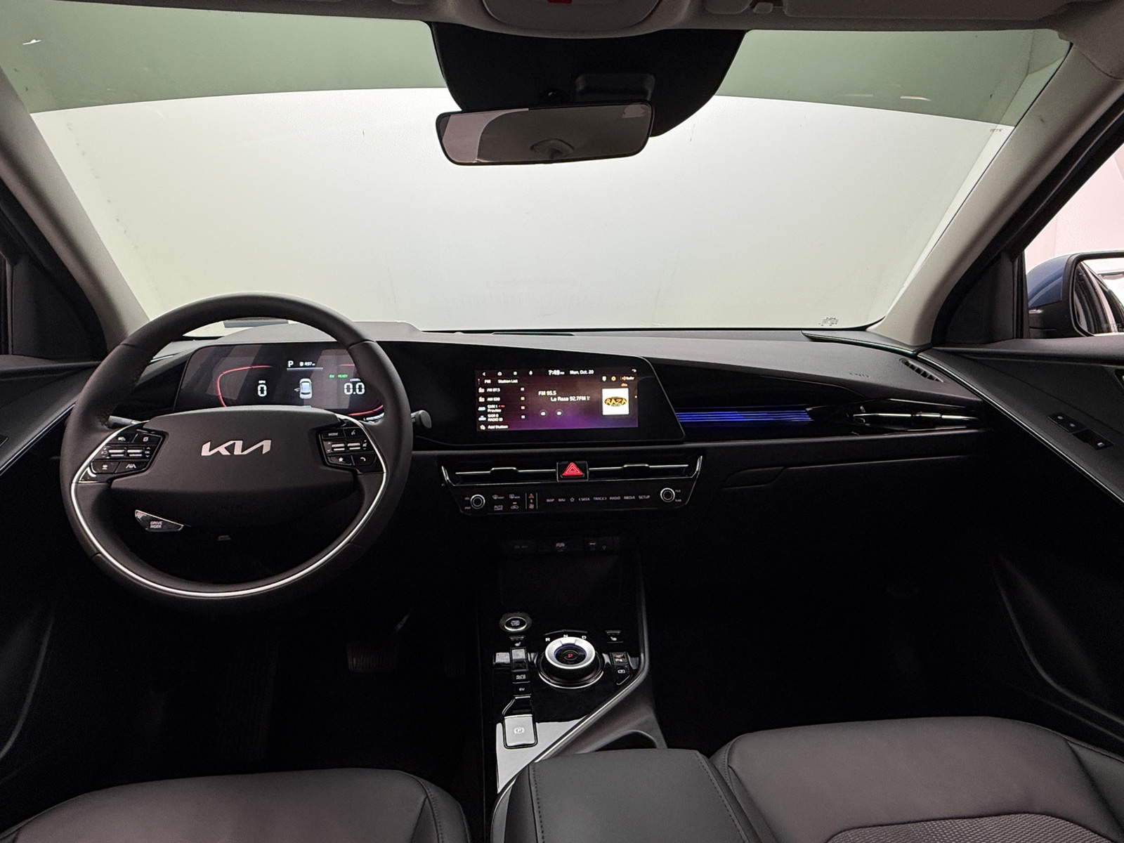Thumbnail: 2023 Kia Niro - 2