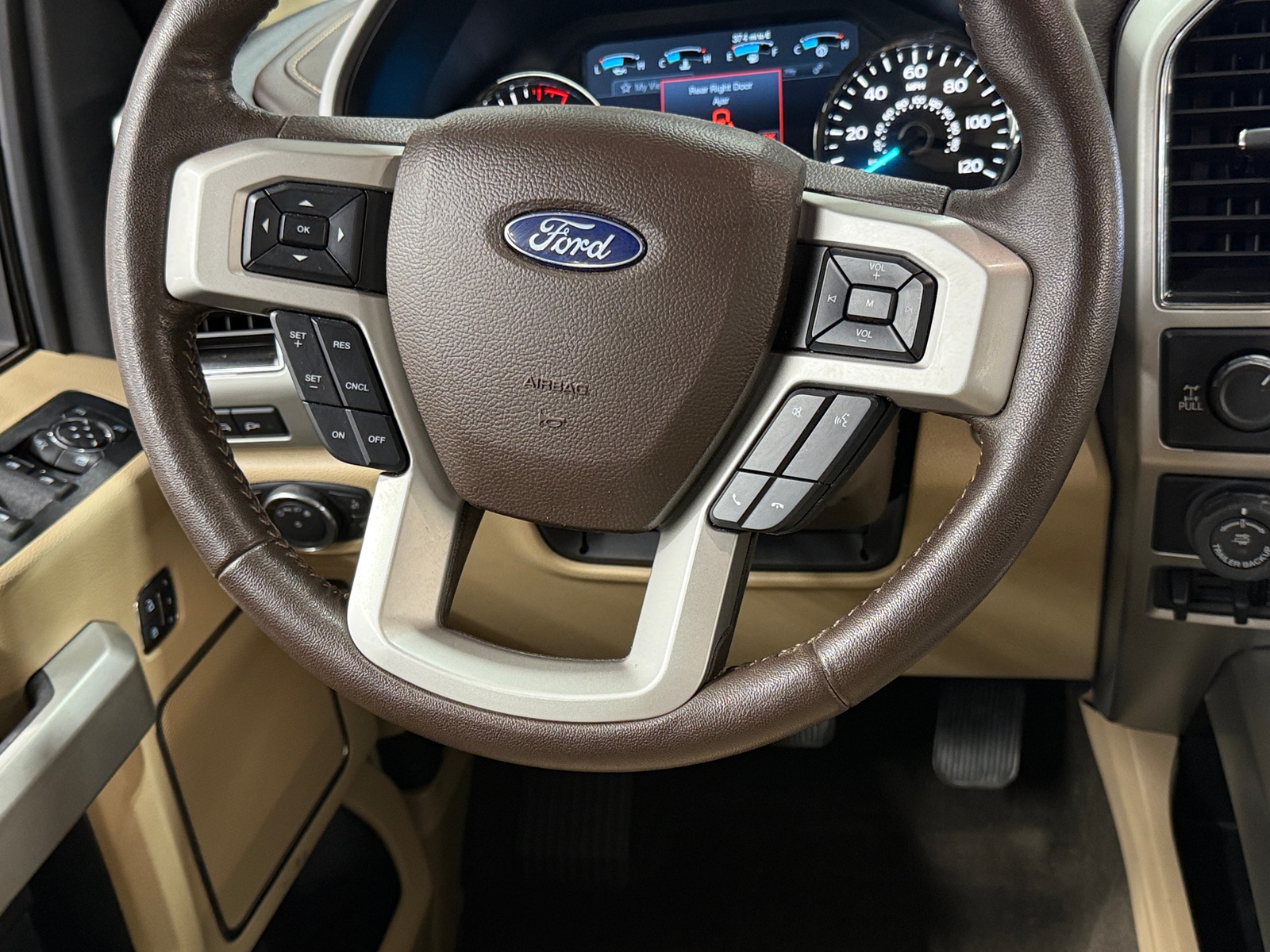 Thumbnail: 2019 Ford Econoline - 4