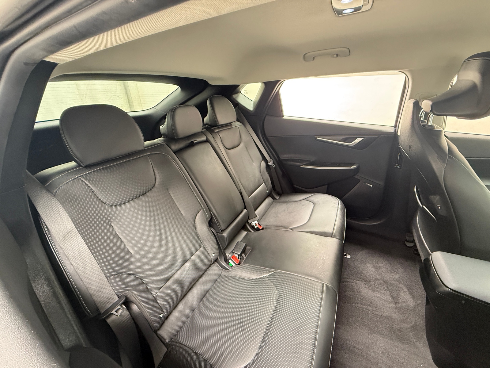 Thumbnail: 2022 Kia EV6 - 5