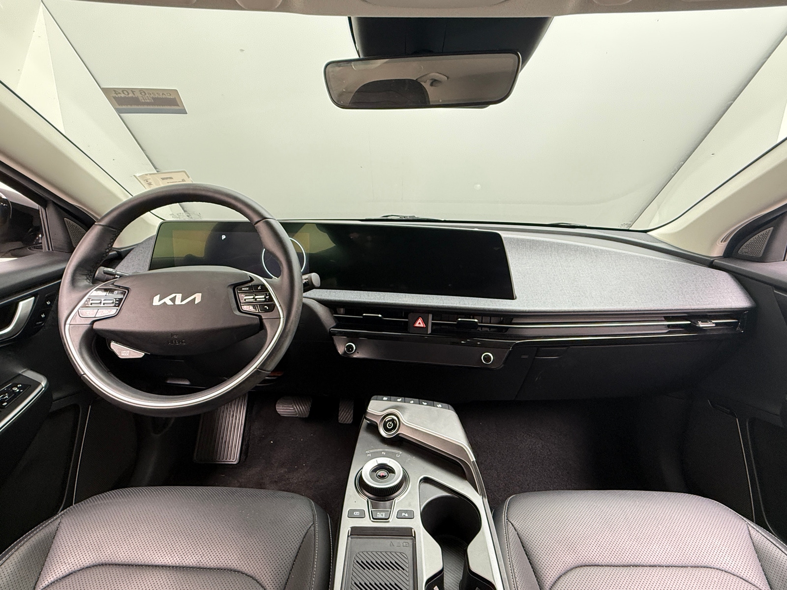 Thumbnail: 2022 Kia EV6 - 2