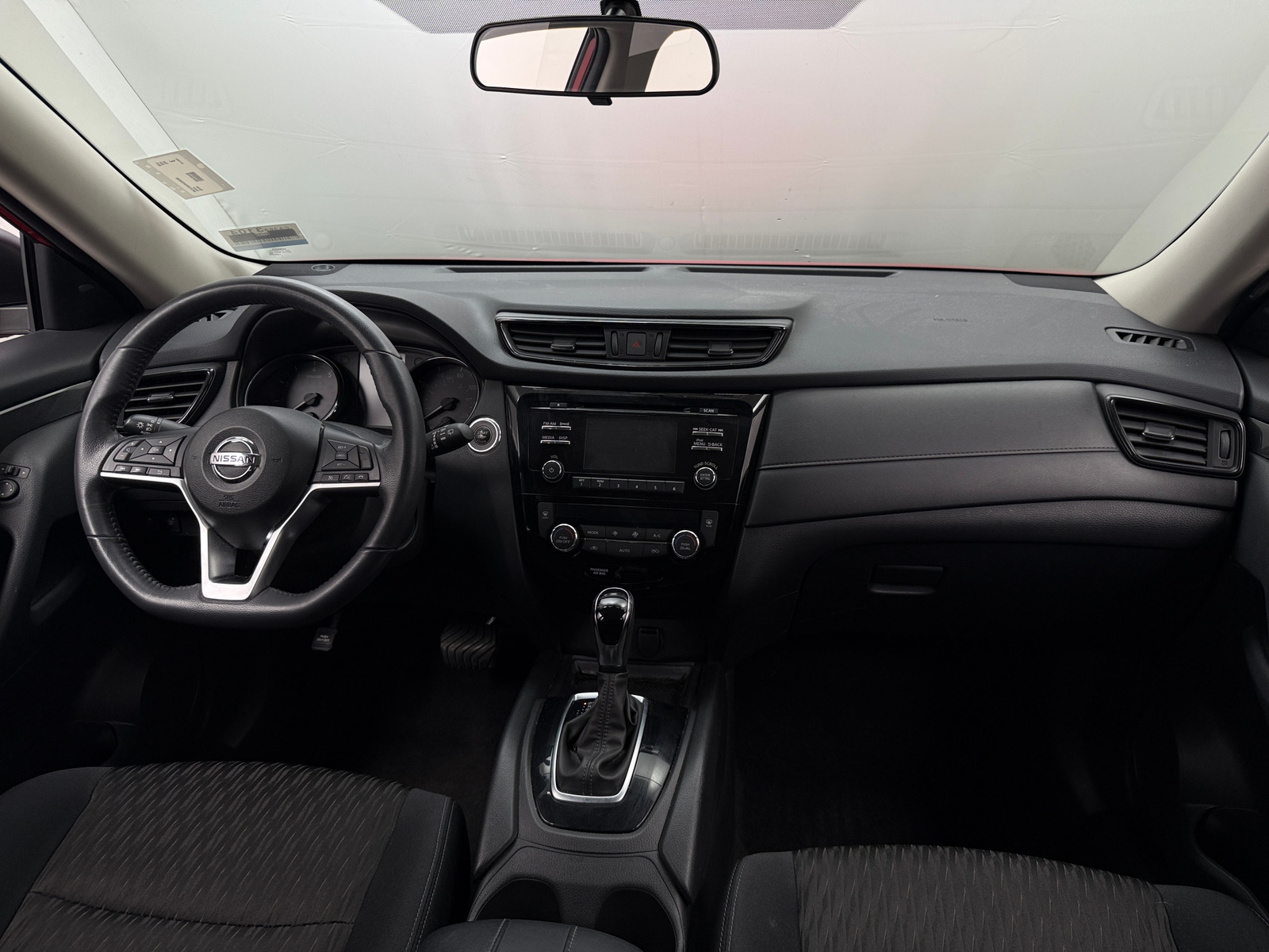 Thumbnail: 2017 Nissan Rogue - 3