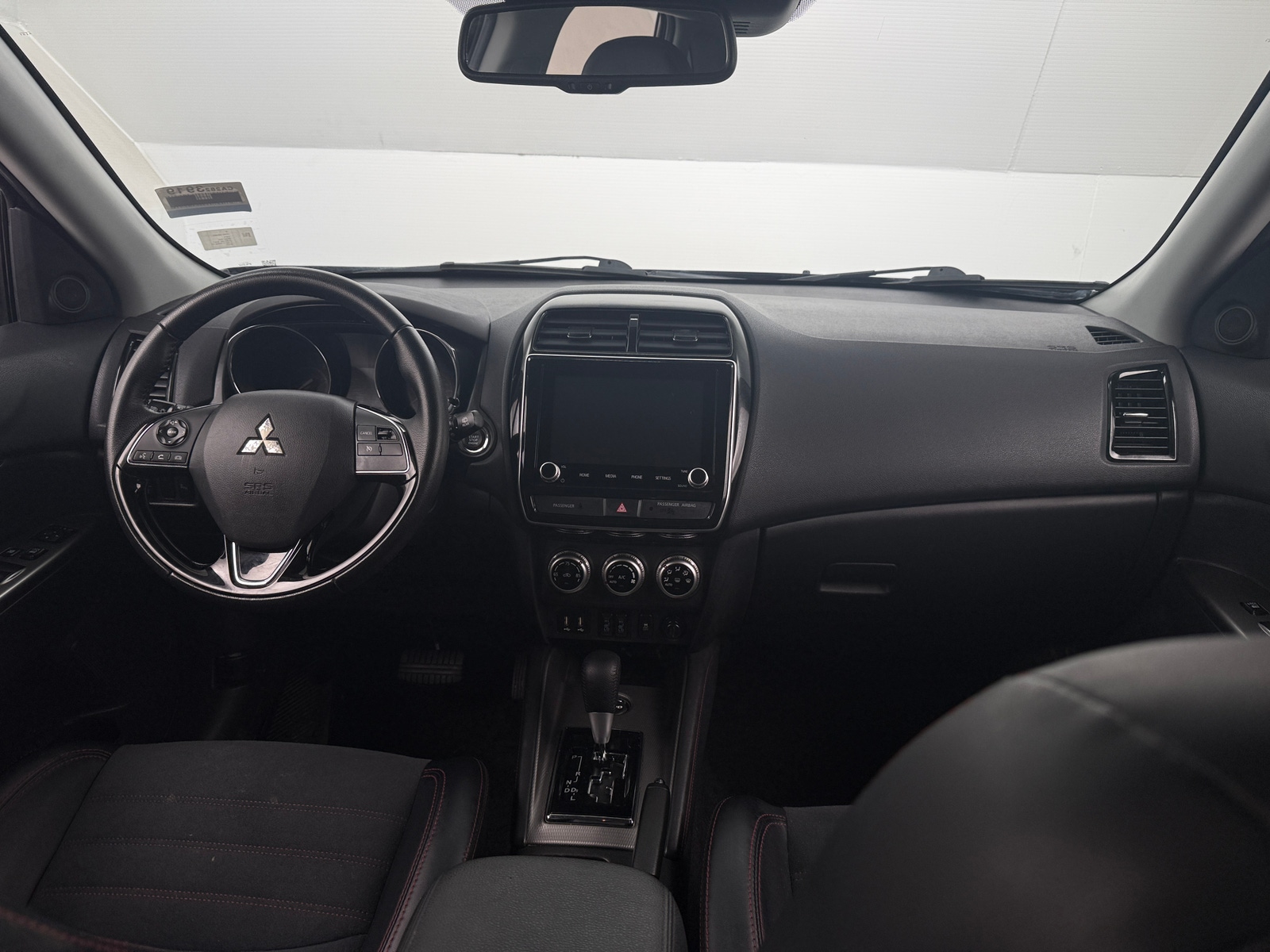 Thumbnail: 2024 Mitsubishi Outlander Sport - 2