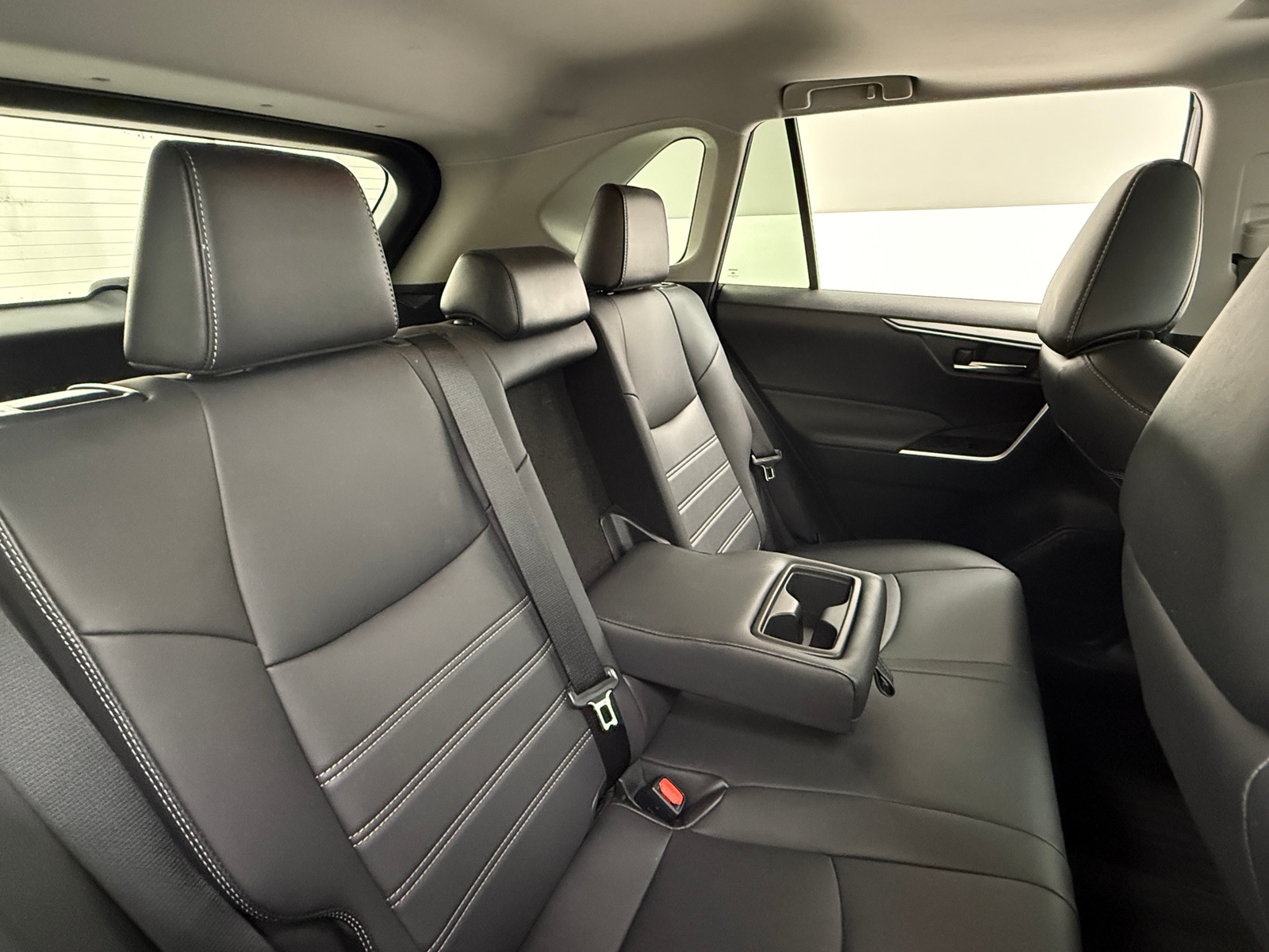 Thumbnail: 2021 Toyota RAV4 - 5