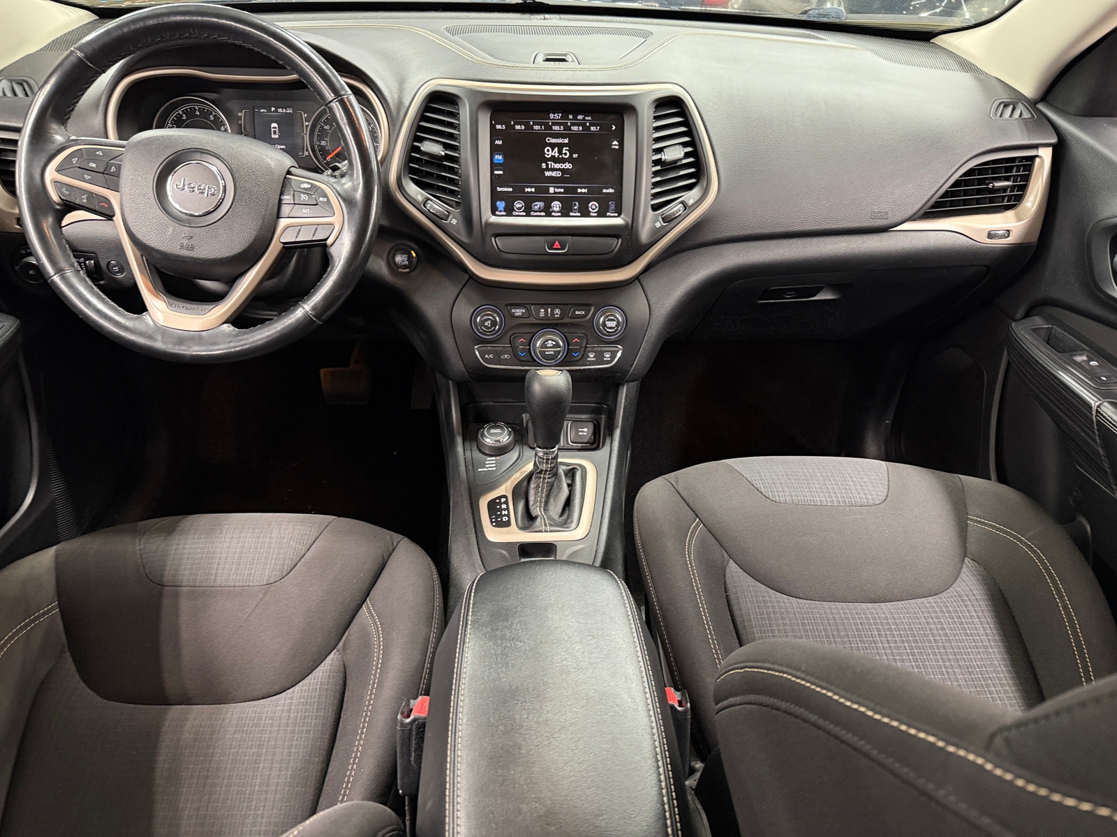Thumbnail: 2015 Jeep Cherokee - 3