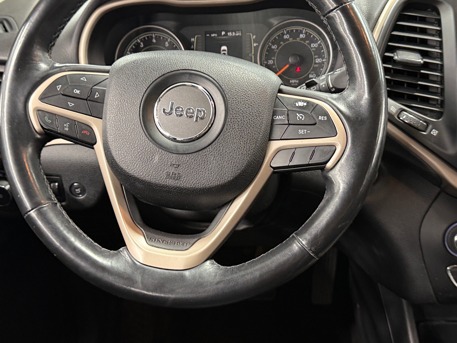 Thumbnail: 2015 Jeep Cherokee - 5