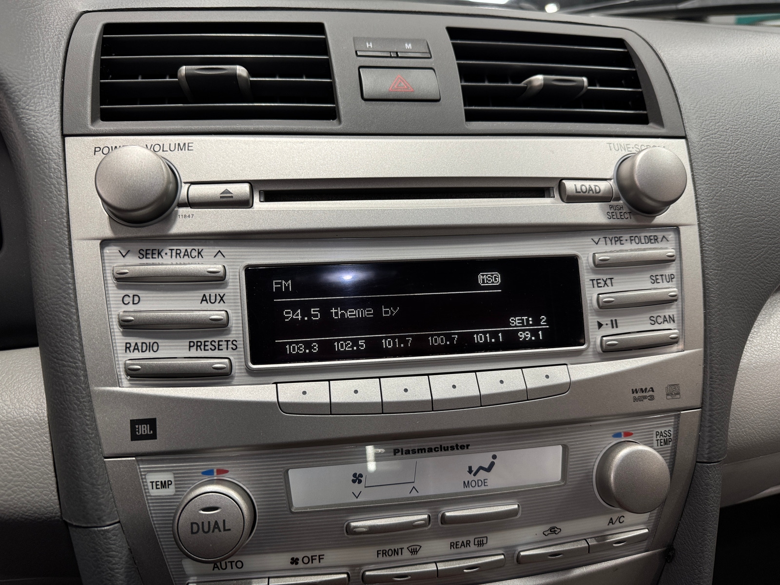 Thumbnail: 2011 Toyota Camry - 4