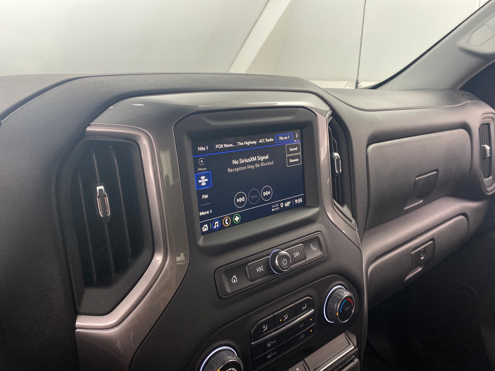 Thumbnail: 2025 Chevrolet Silverado 1500 - 4