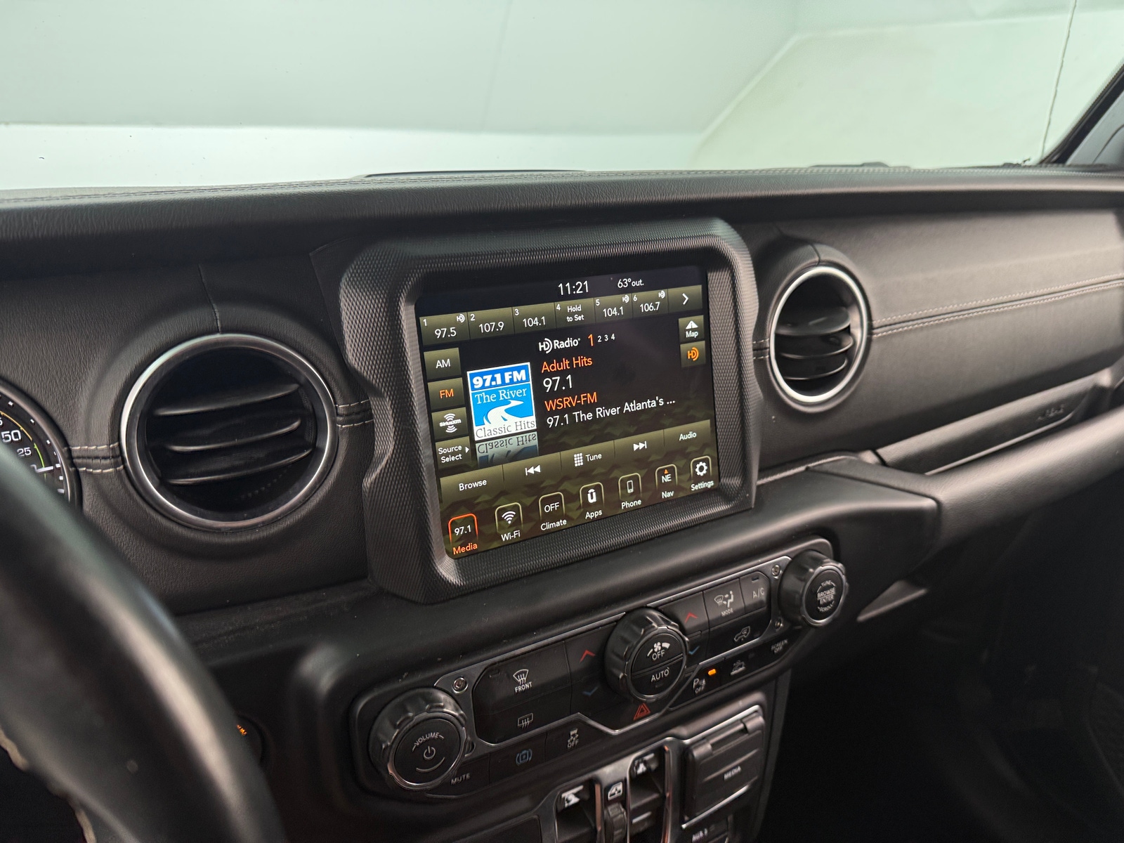 Thumbnail: 2021 Jeep Wrangler - 3