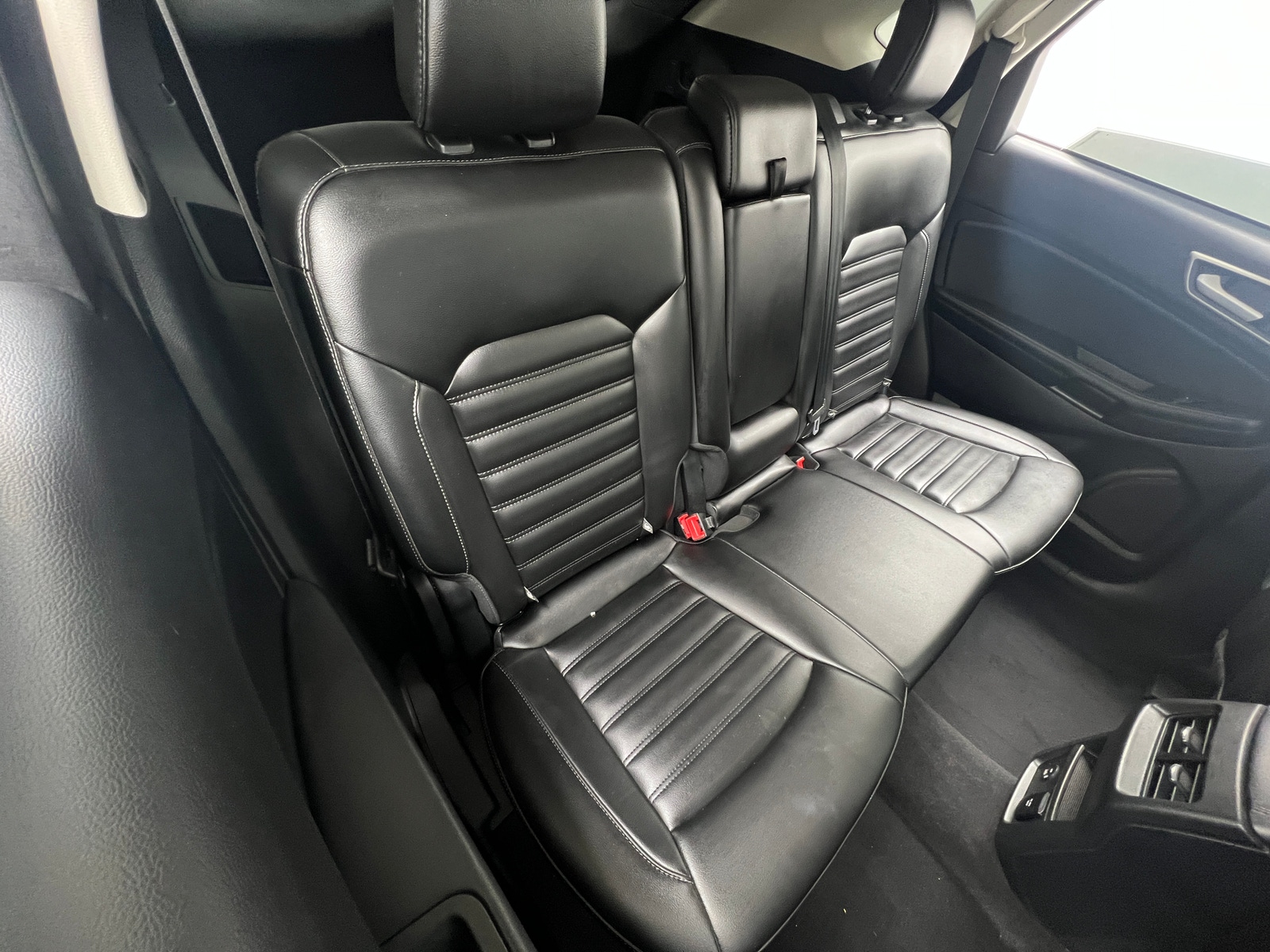 Thumbnail: 2021 Ford Edge - 5