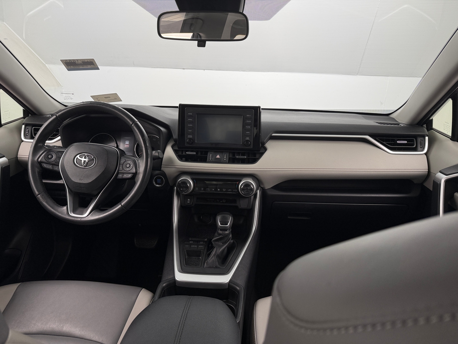 Thumbnail: 2019 Toyota RAV4 - 3