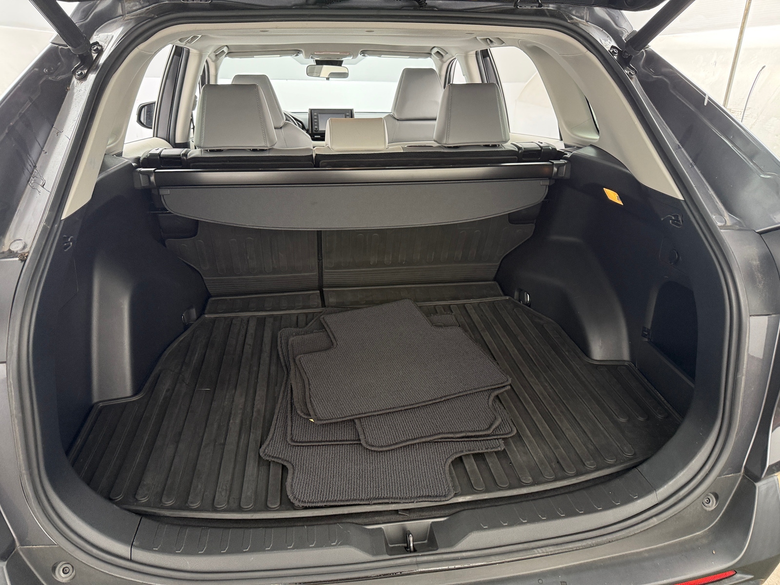 Thumbnail: 2019 Toyota RAV4 - 7