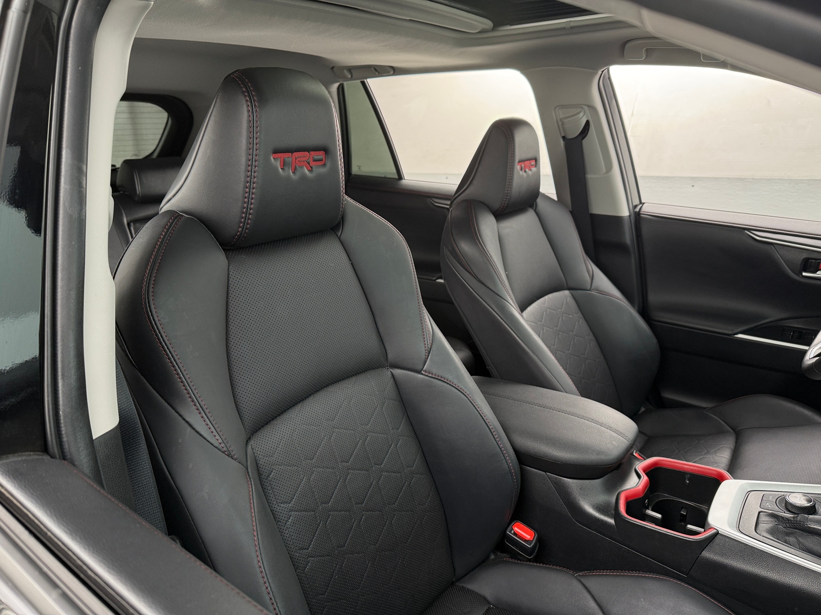 Thumbnail: 2022 Toyota RAV4 - 2