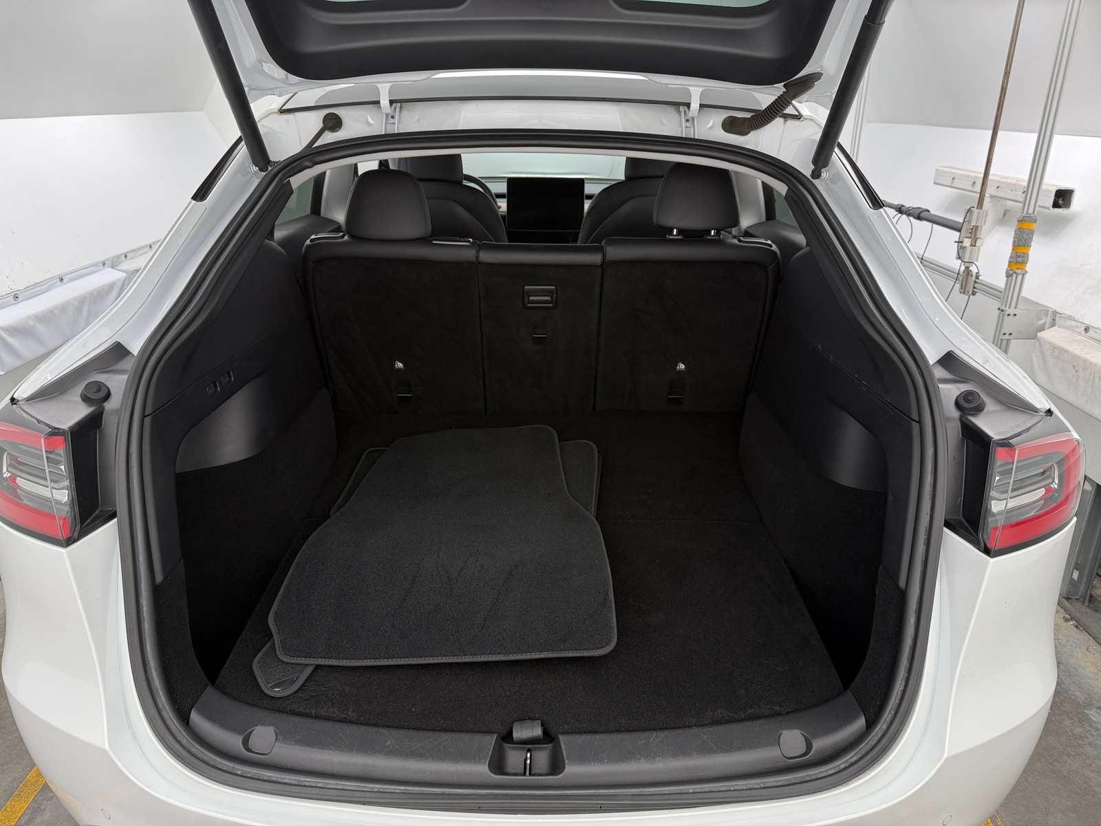 Thumbnail: 2021 Tesla Model Y - 6