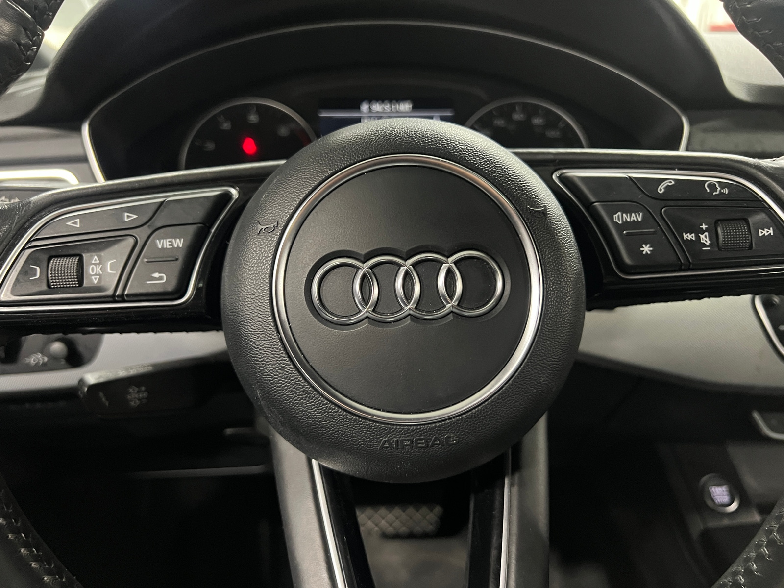 Thumbnail: 2017 Audi A4 - 4