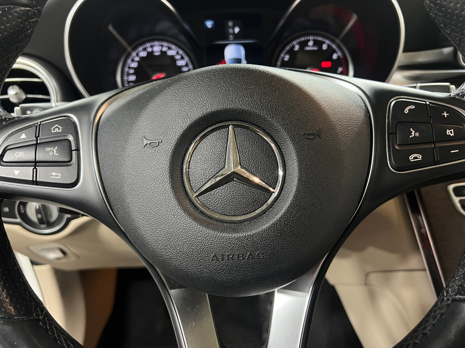 Thumbnail: 2019 Mercedes-Benz GLC - 4