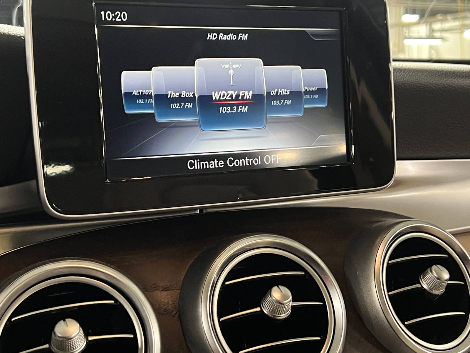 Thumbnail: 2019 Mercedes-Benz GLC - 3