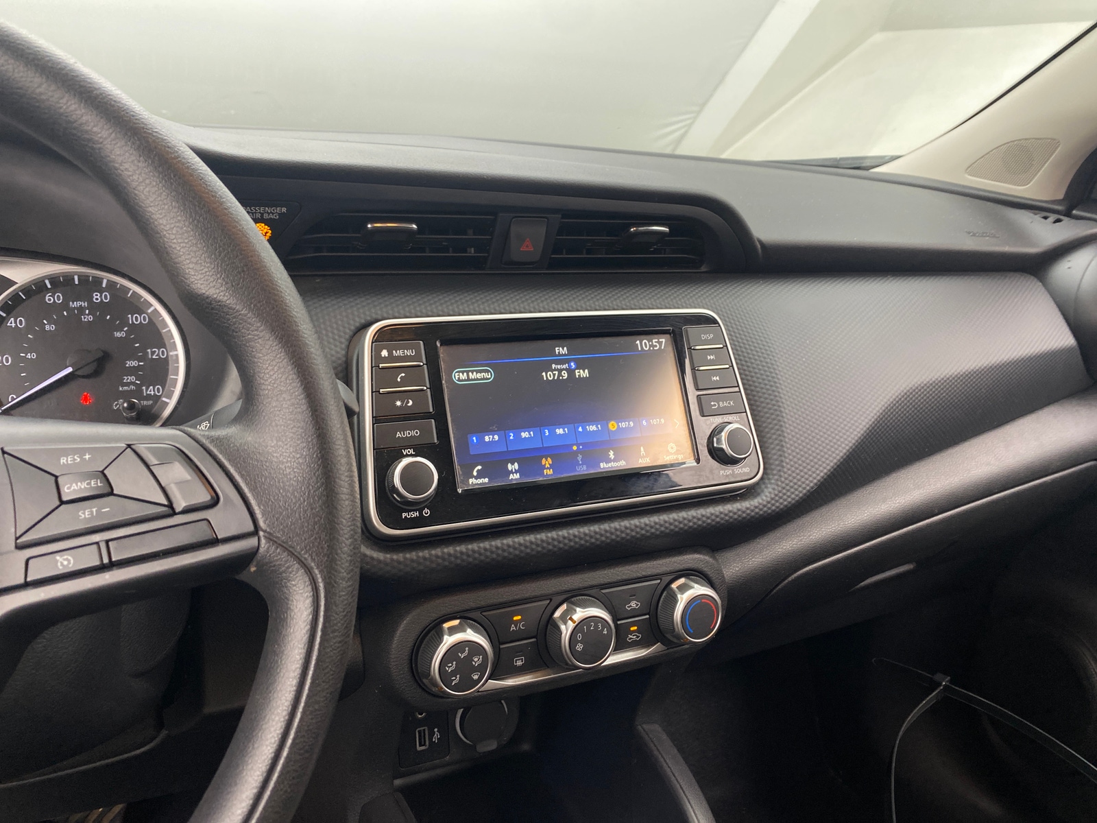 Thumbnail: 2023 Nissan Kicks - 4