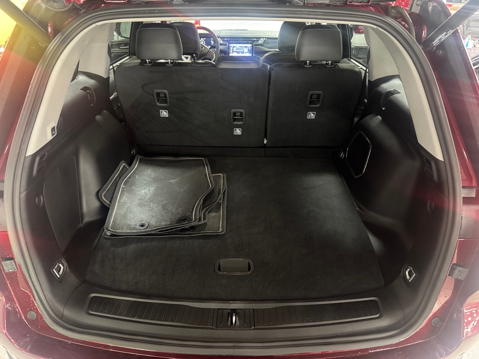 Thumbnail: 2023 Jeep Grand Cherokee - 6