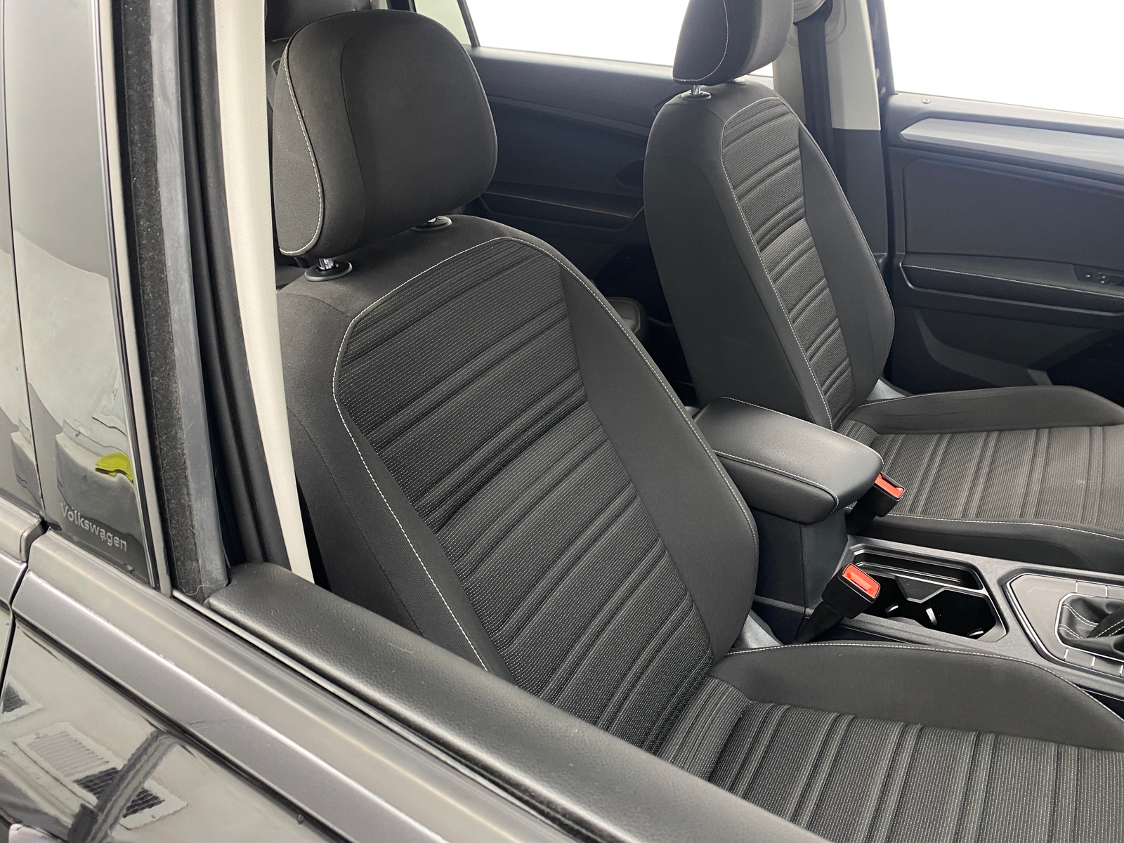 Thumbnail: 2022 Volkswagen Tiguan - 2