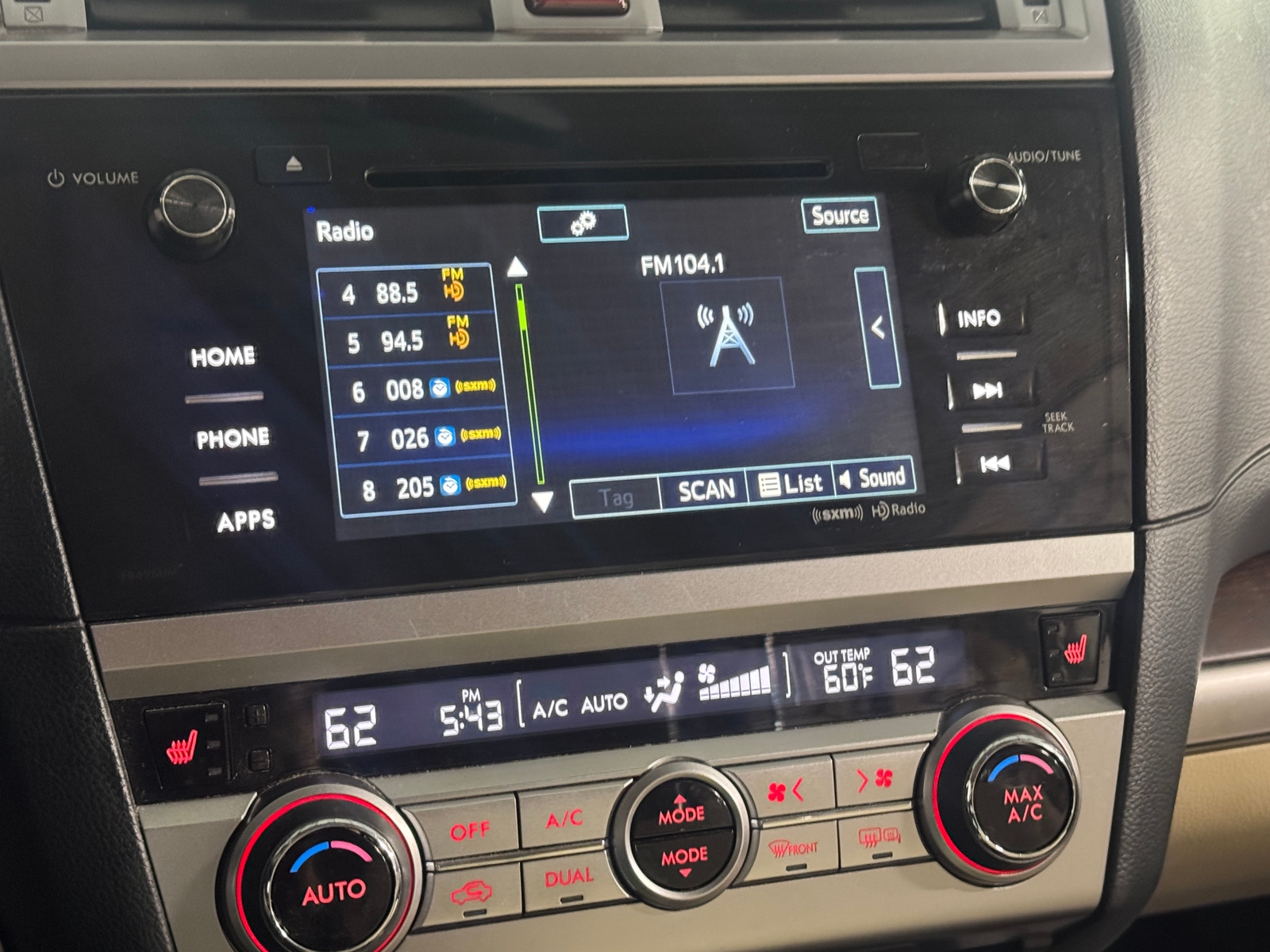 Thumbnail: 2016 Subaru Outback - 3