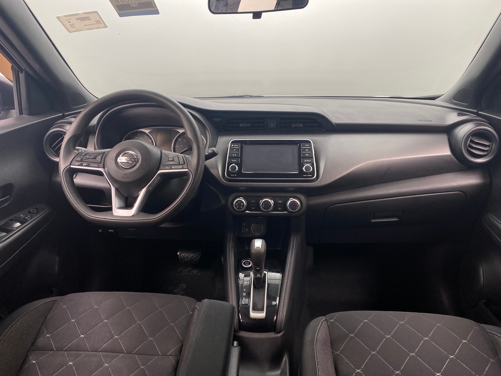 Thumbnail: 2019 Nissan Kicks - 3