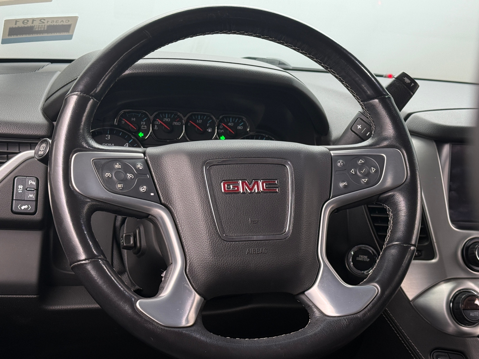Thumbnail: 2019 GMC Yukon XL - 4
