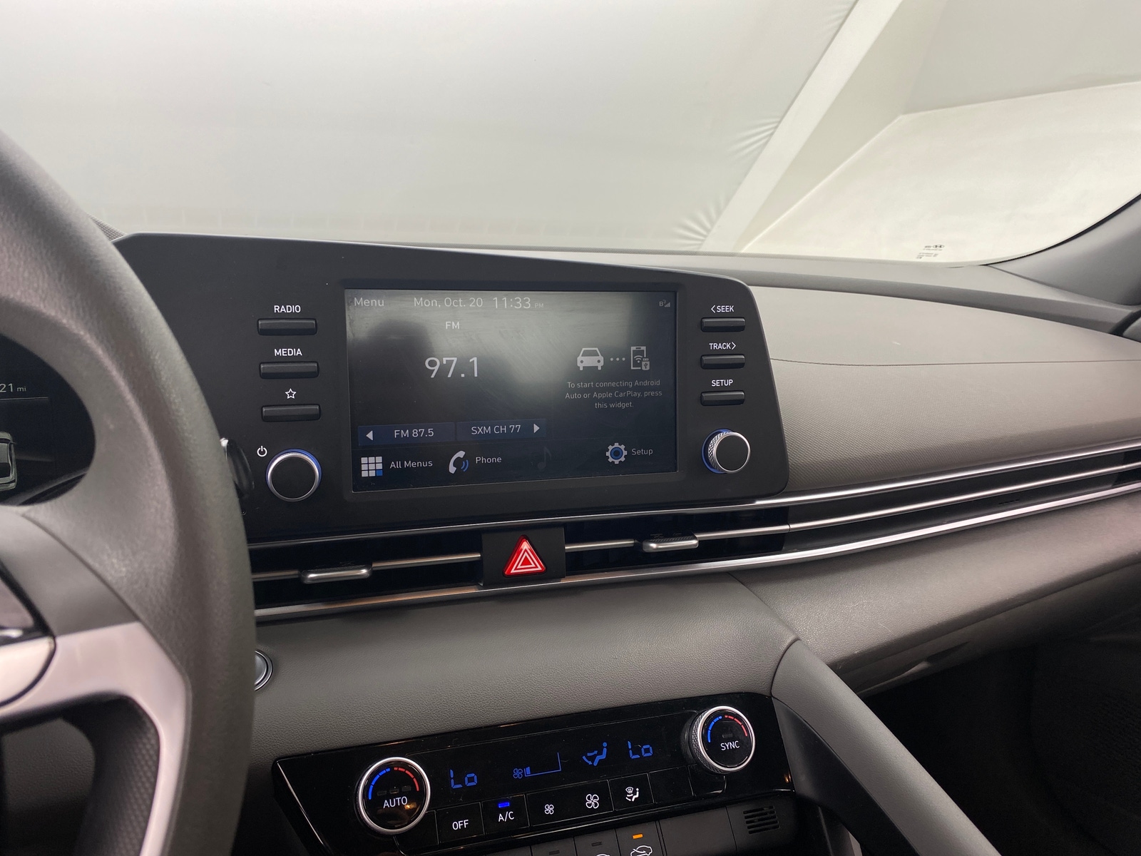 Thumbnail: 2023 Hyundai Elantra - 4