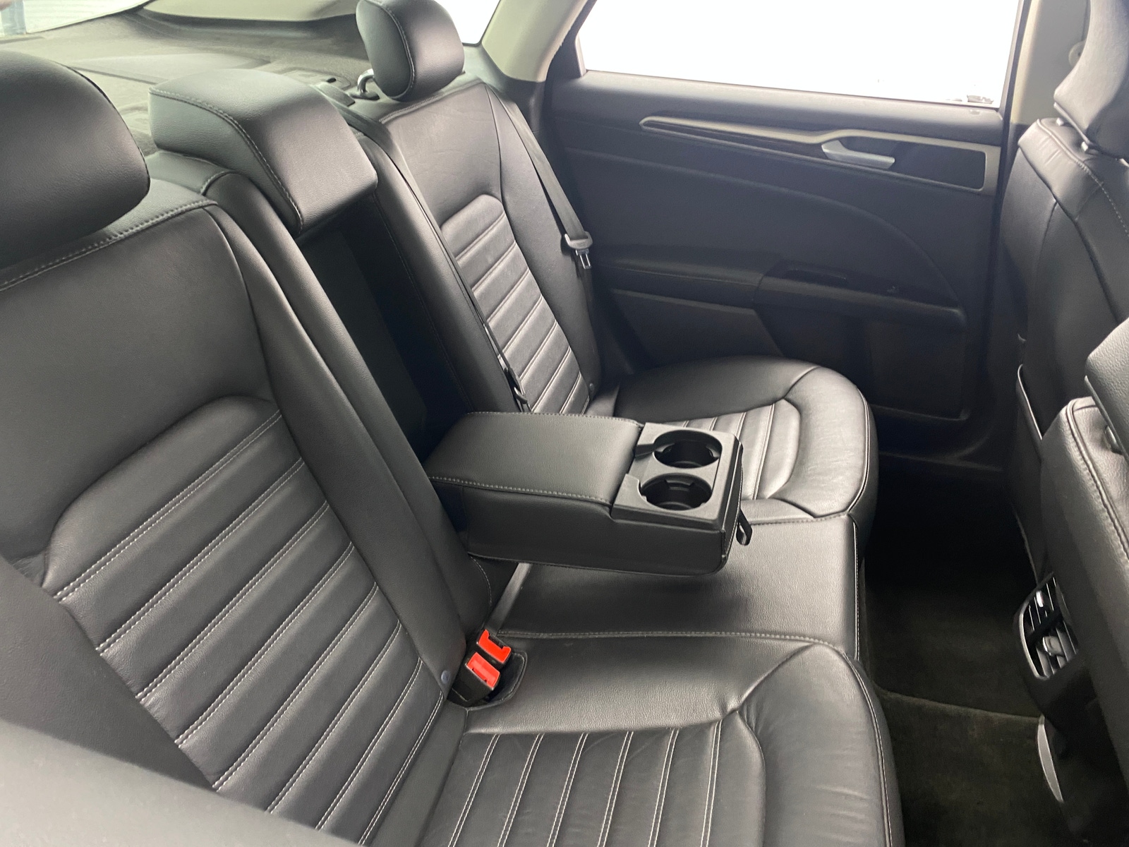 Thumbnail: 2016 Ford Fusion - 5
