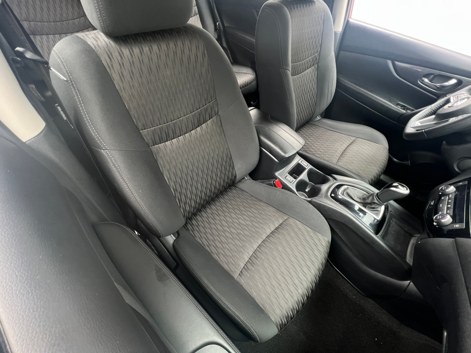 Thumbnail: 2020 Nissan Rogue - 2