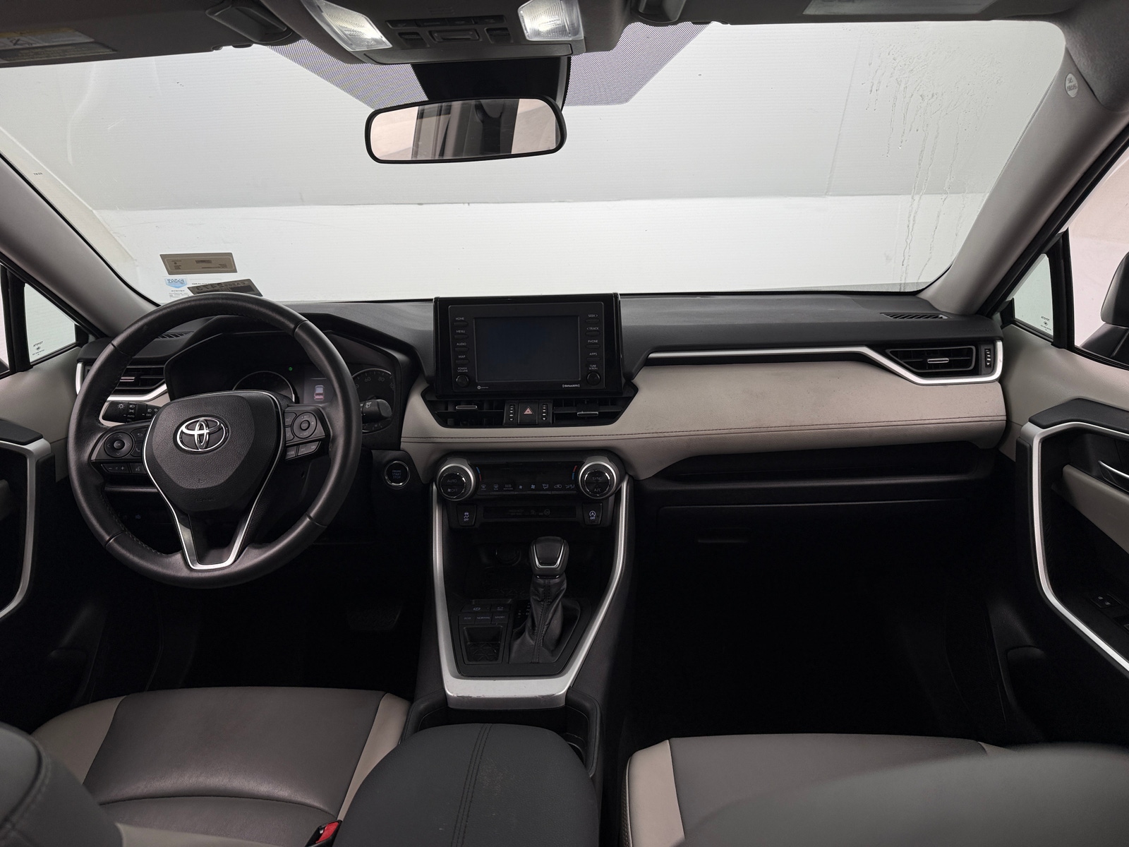 Thumbnail: 2020 Toyota RAV4 - 2