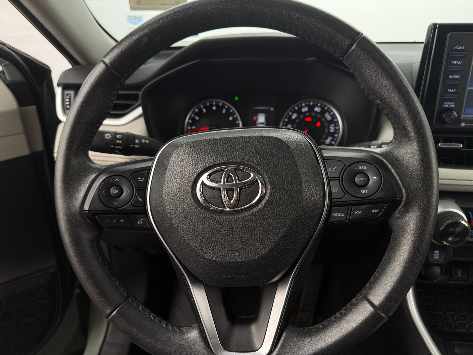 Thumbnail: 2020 Toyota RAV4 - 4