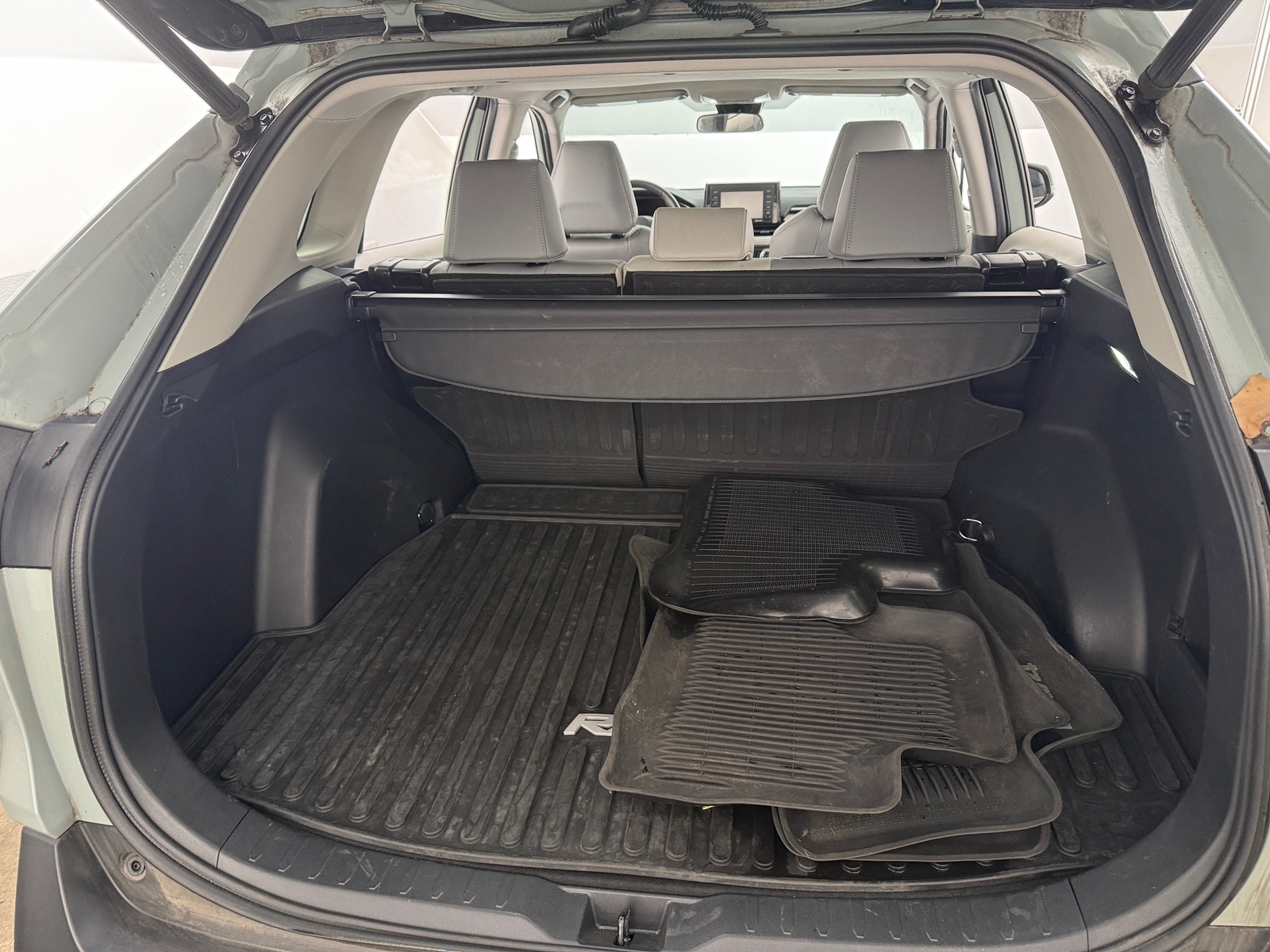 Thumbnail: 2020 Toyota RAV4 - 6