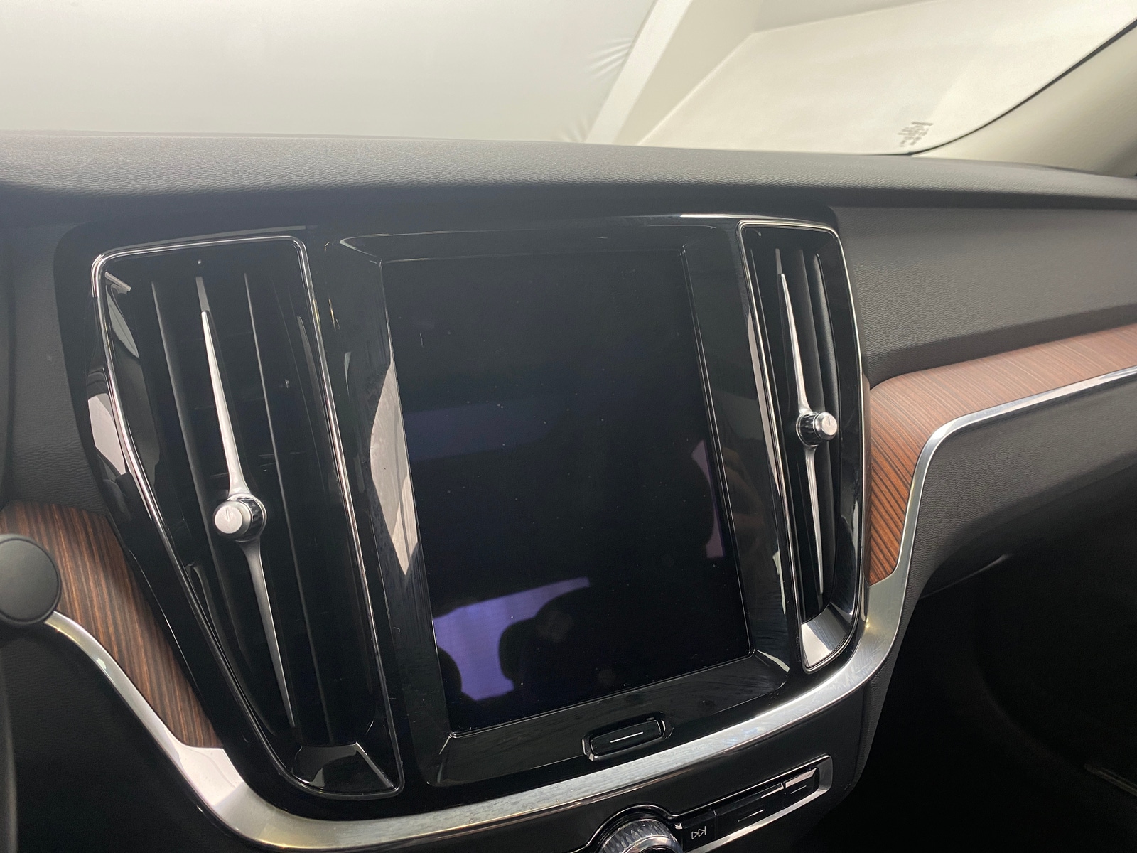 Thumbnail: 2024 Volvo S60 - 4